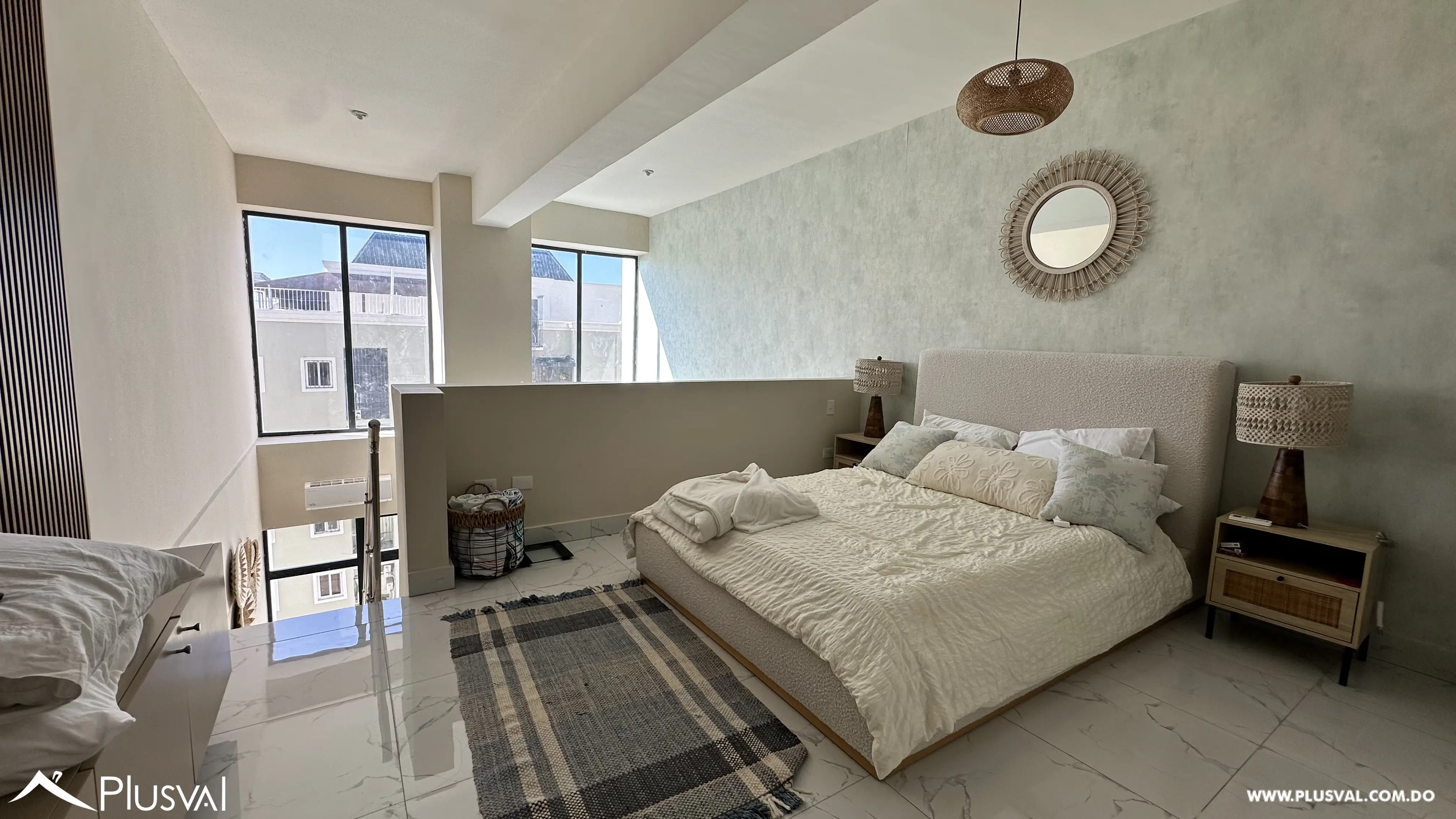 Apartamento de 1 habitación en venta en Evaristo Morales, loft amueblado 499744