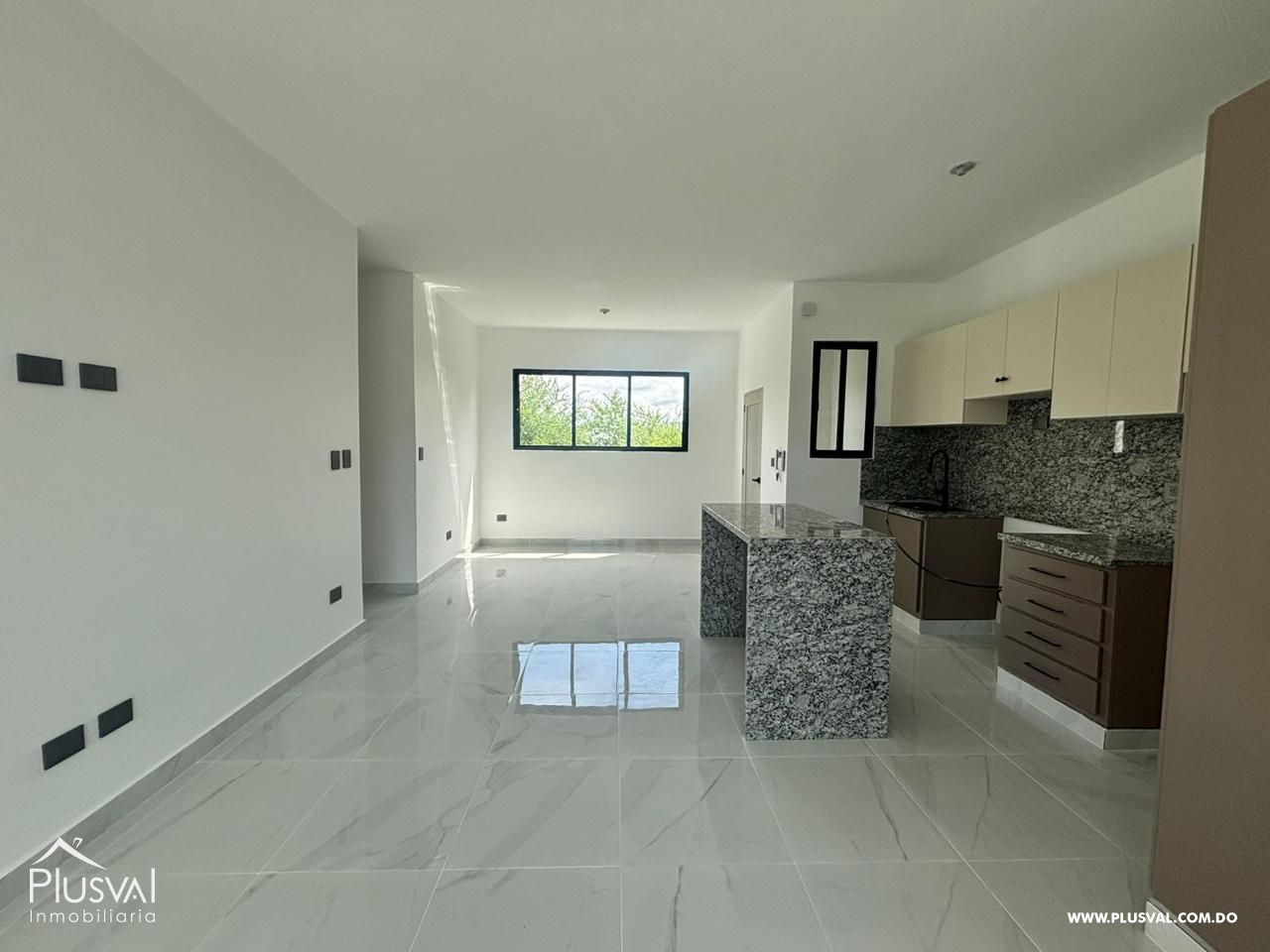 Apartamento en Venta Primer Nivel  Residencial Privado con Patio 463953