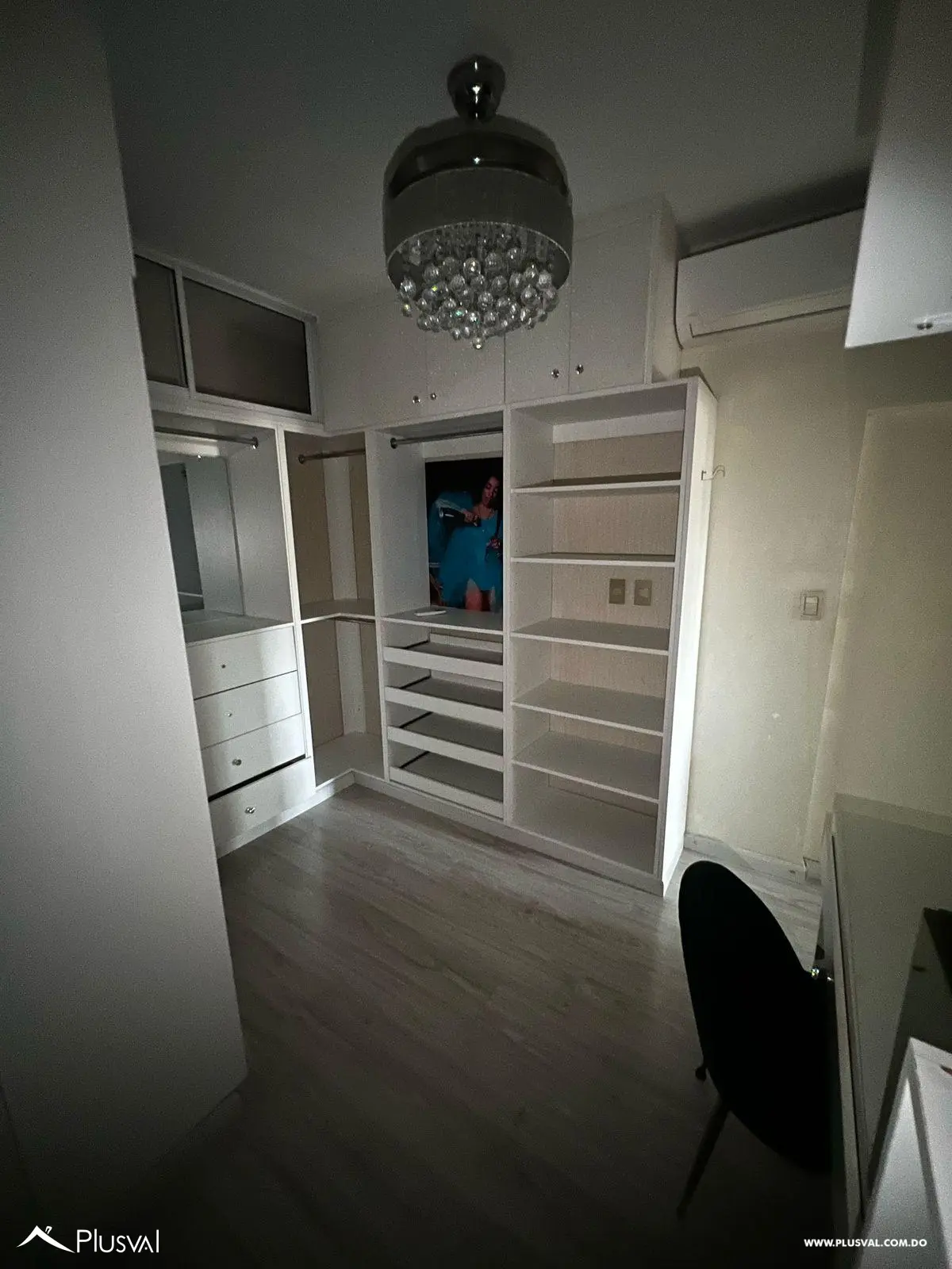 Amplio Apartamento en Venta de 4 Habitaciones en Evaristo Morales 477634