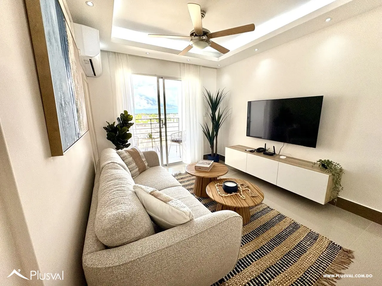 Apartamento en alquiler de dos habitaciones ubicado en Canas del Este 476196