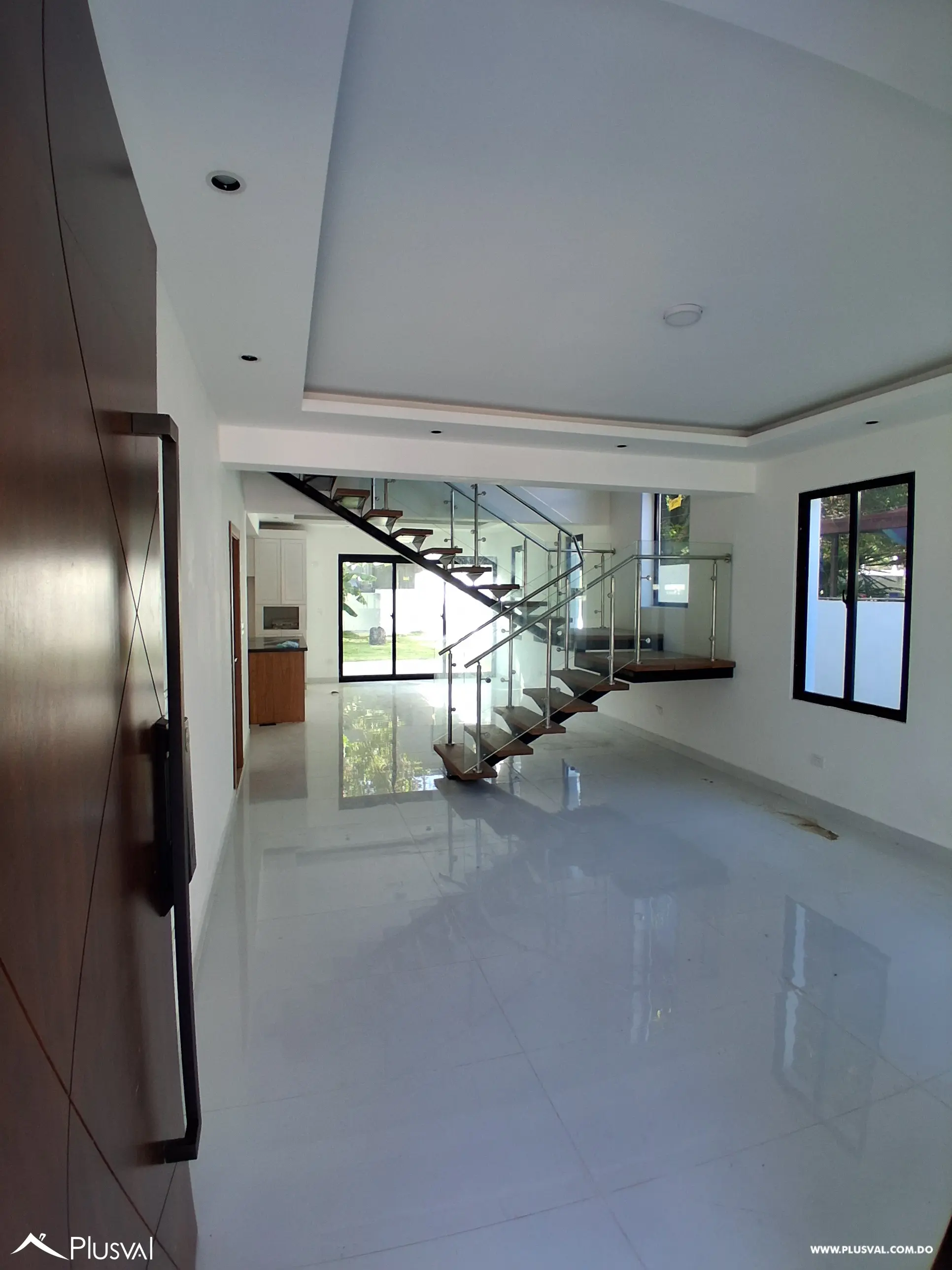 Casa Nueva y Moderna en Residencial Cerrado con Acceso Inmediato a la Circunvalación Norte 485015