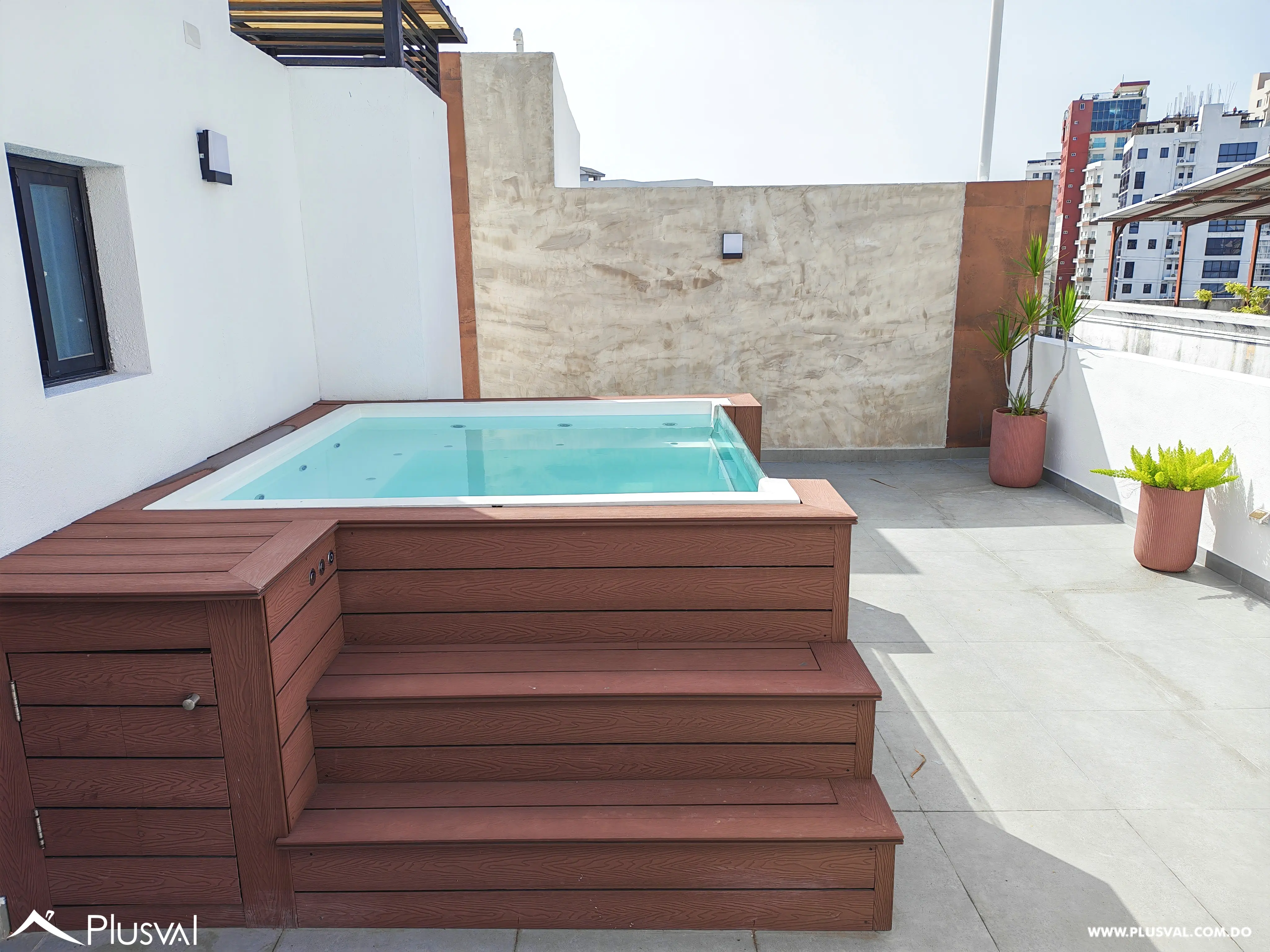 Apartamento con terraza en venta en el Vergel 527010