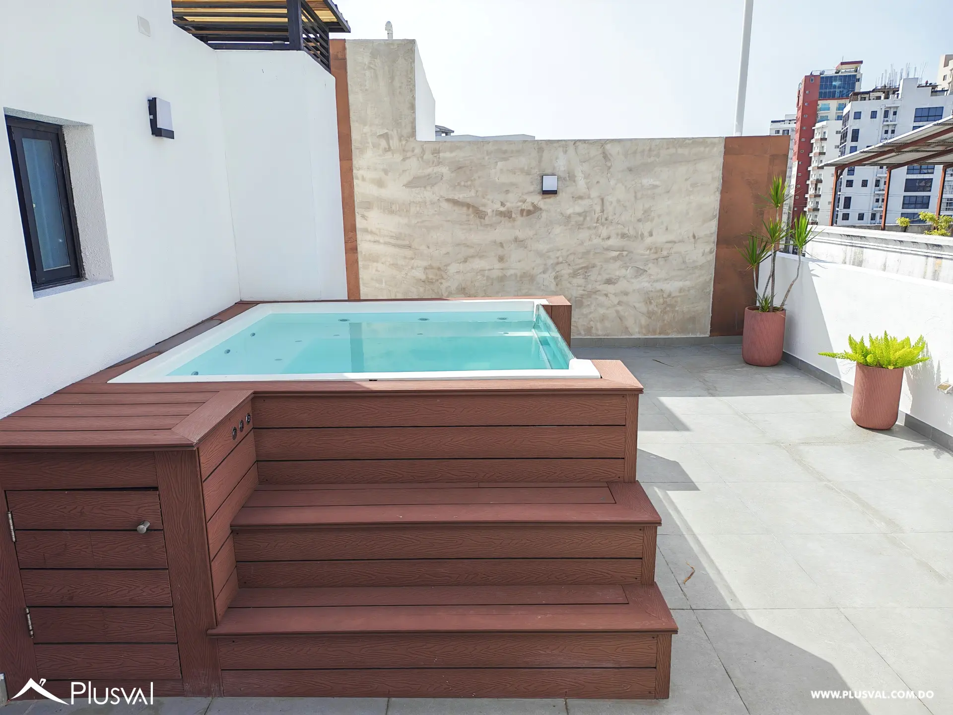 Apartamento con terraza en venta en el Vergel 527010