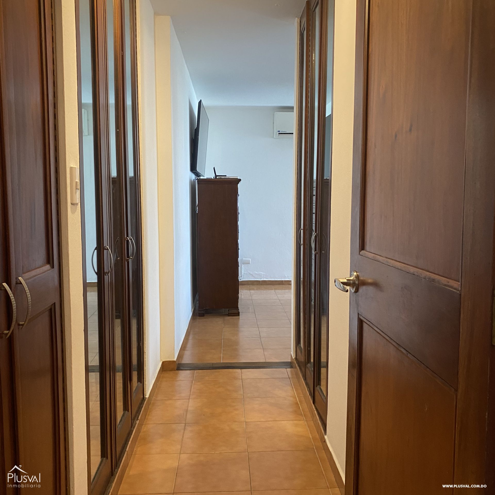 Amplio y fresco Apto clásico con Terraza Privada 366193