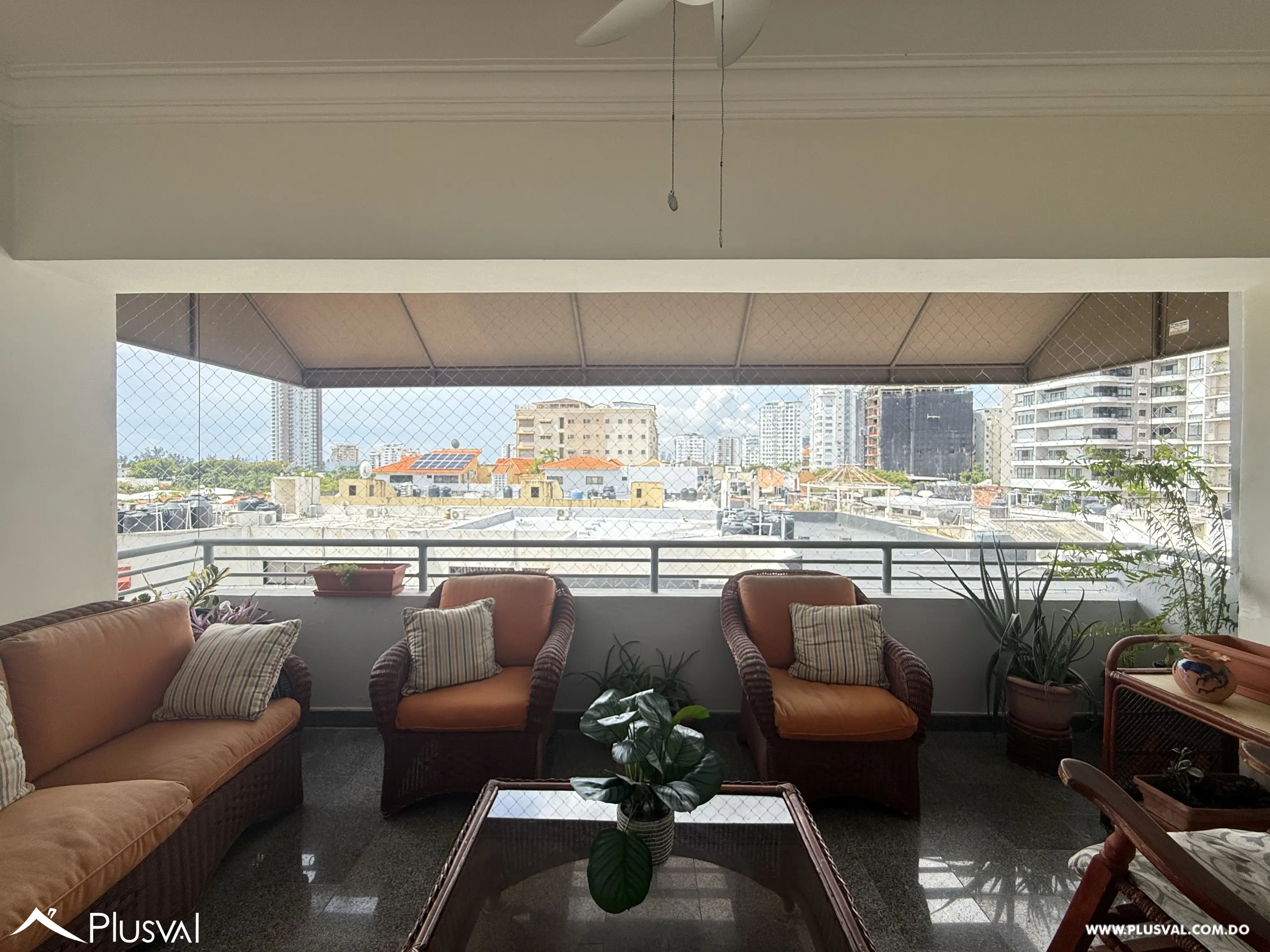 Amplio apartamento en Bella Vista 464814