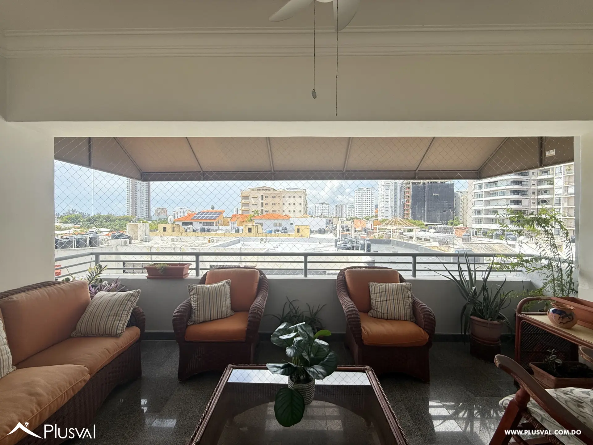 Amplio apartamento en Bella Vista 464814