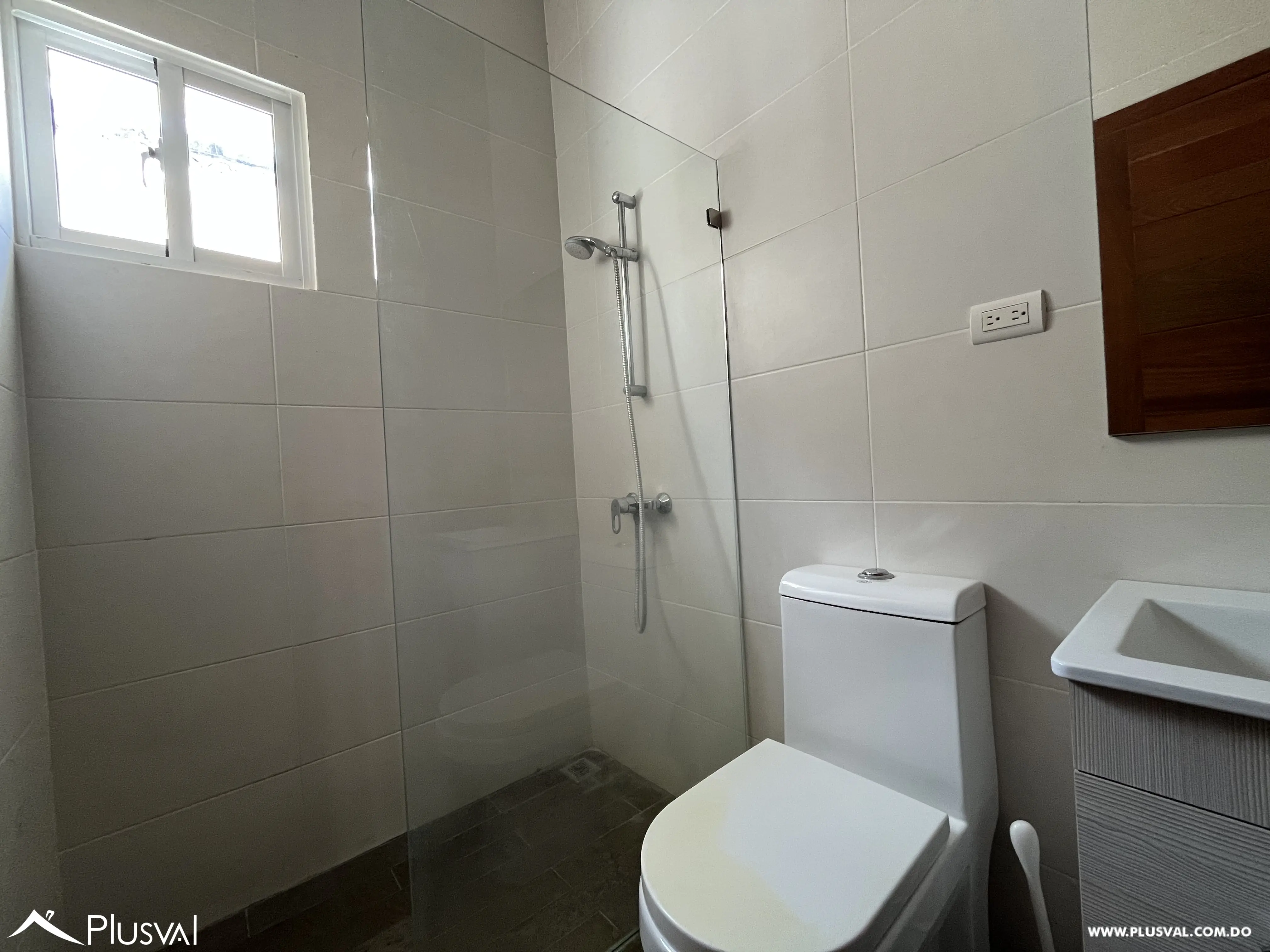 Acogedora casa de 4 habitaciones en Colinas del Oeste 500053