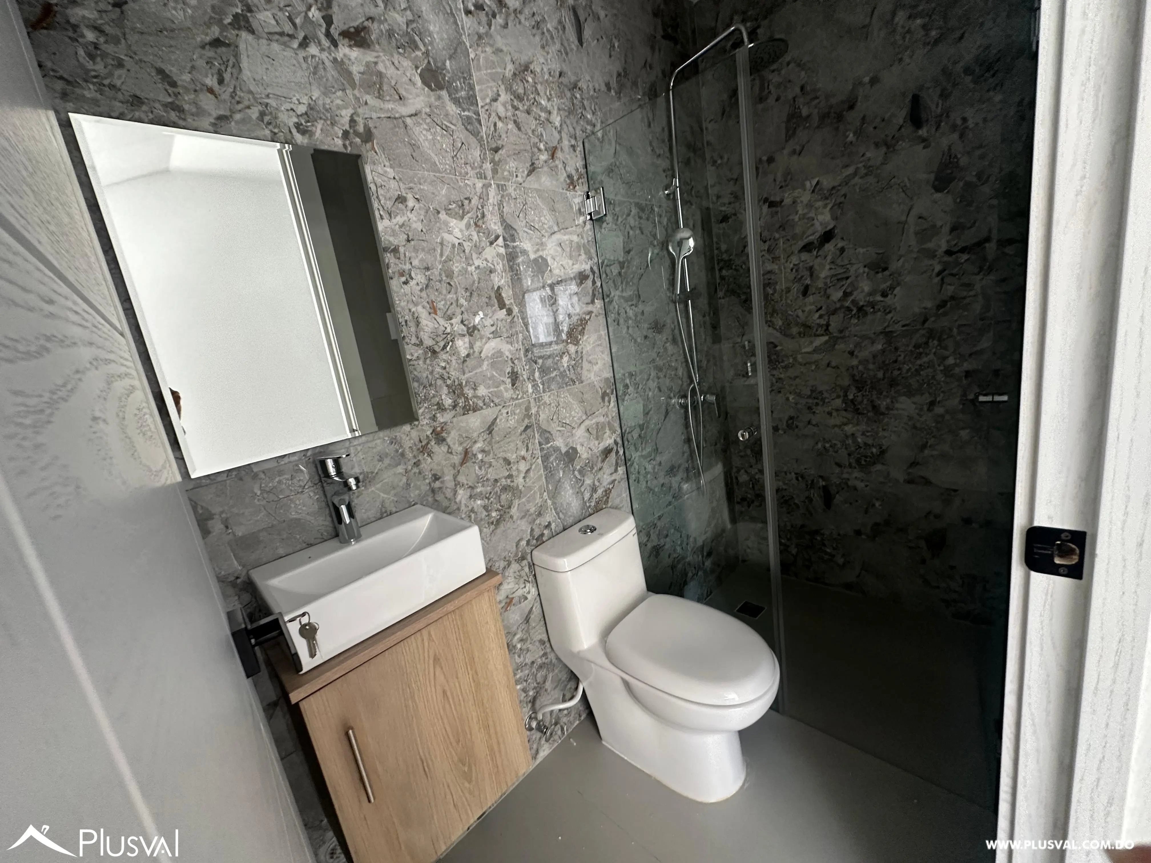 Apartamento de 1 habitación en alquiler en Evaristo Morales 484051