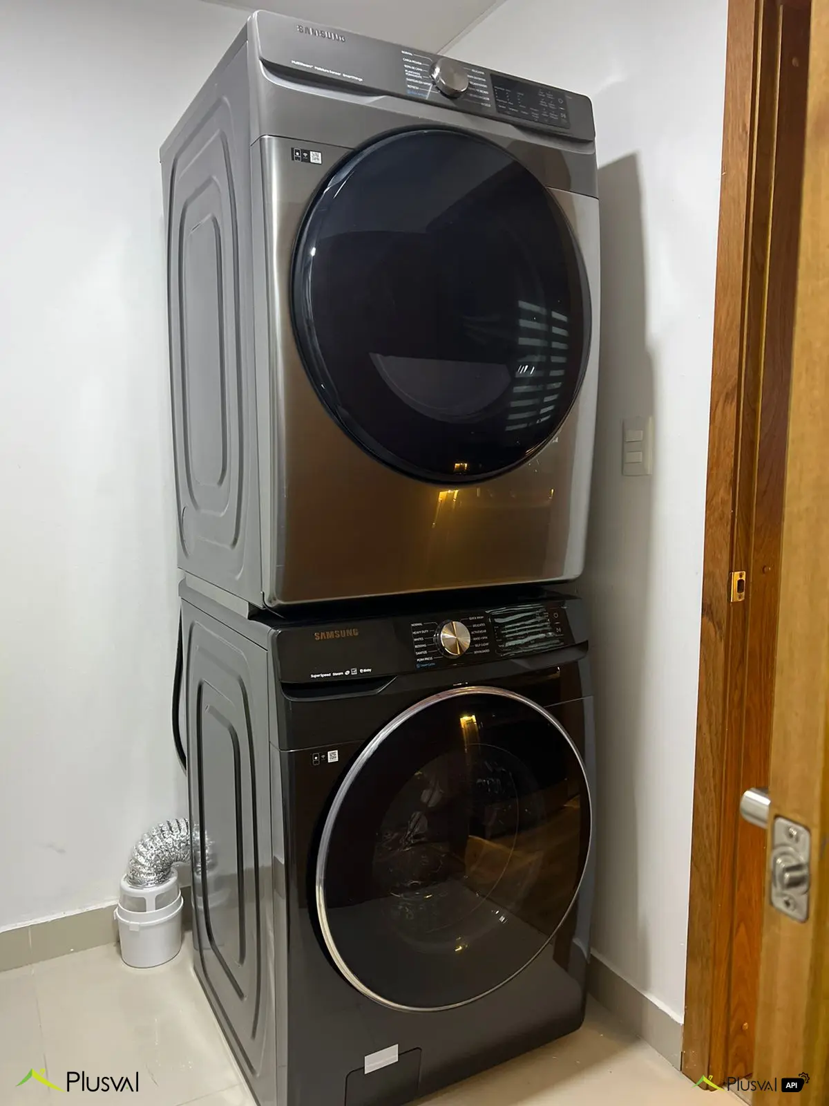 Moderno apartamento localizado en Evaristo Morales 450958