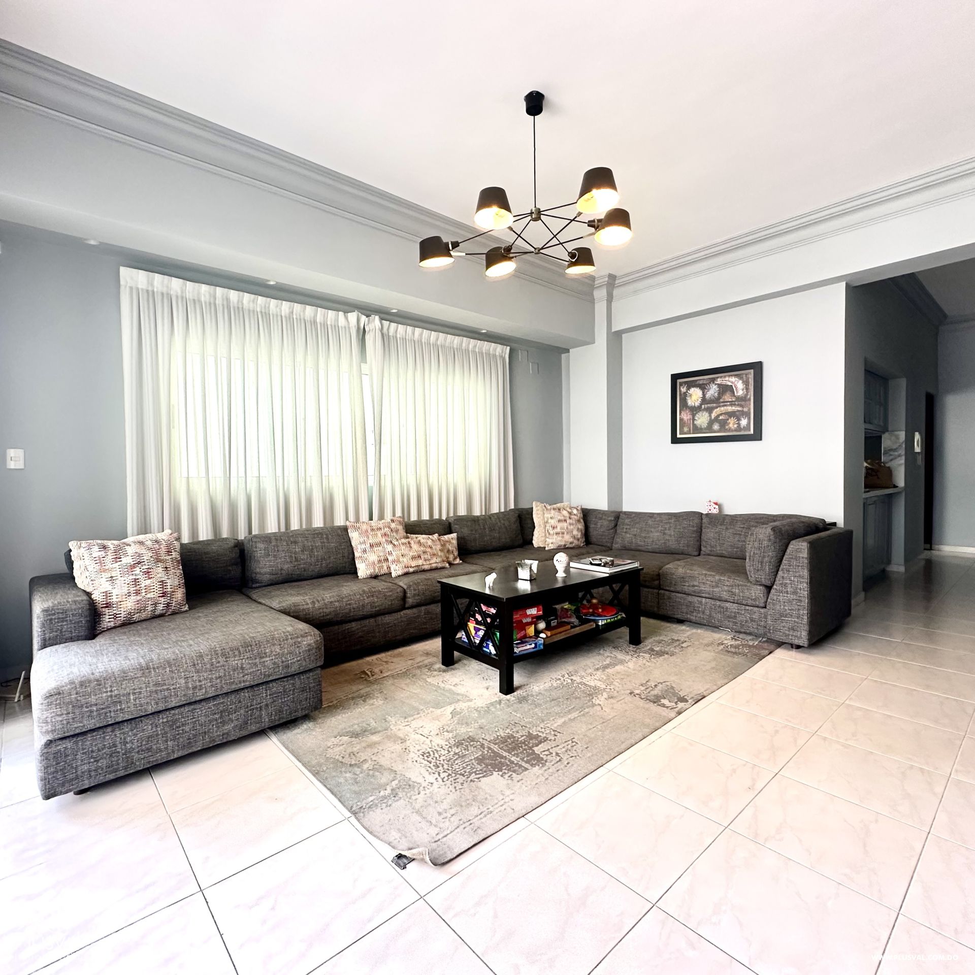 Amplio apartamento Amueblado en Alquiler en Piantini, DN 423619