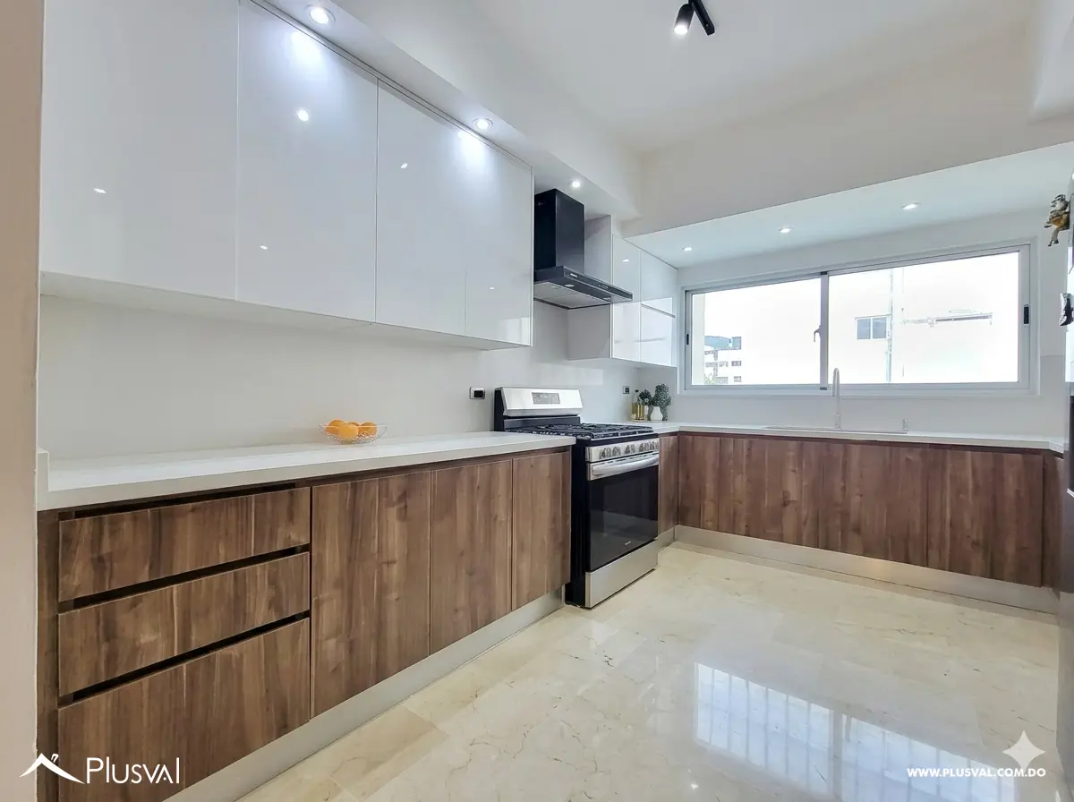 Apartamento en Alquiler en Naco 3 Habitaciones Cerca del Parque La Arboleda 503331