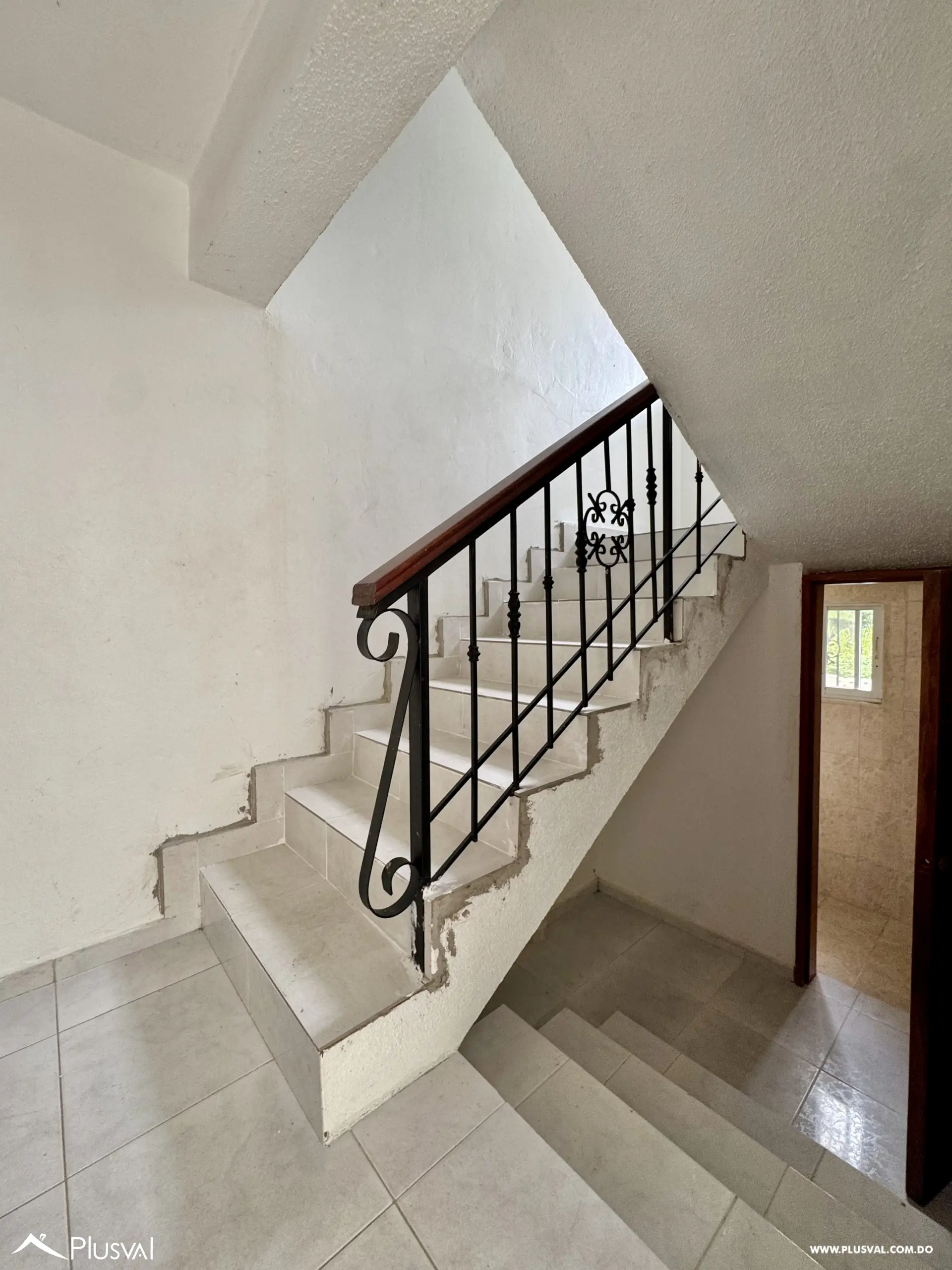 Alquilo Hermosa Casa de 2 Niveles en Resicencial El Ducado- Altos de Arroyo Hondo 518214