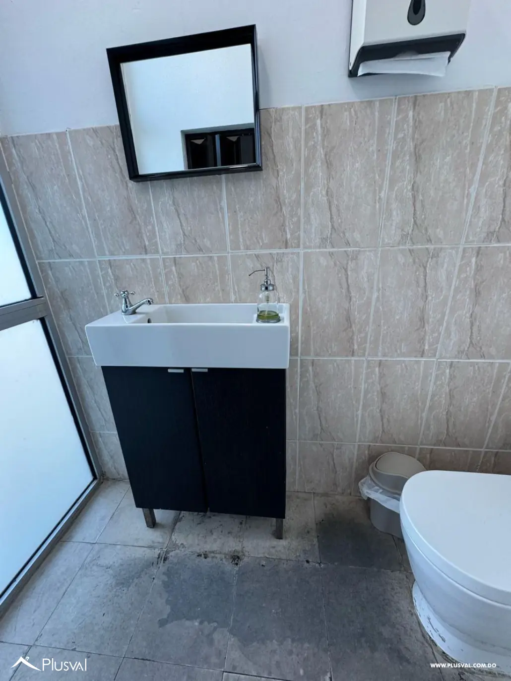 Excelente Local en Venta en Torre Forum 487880