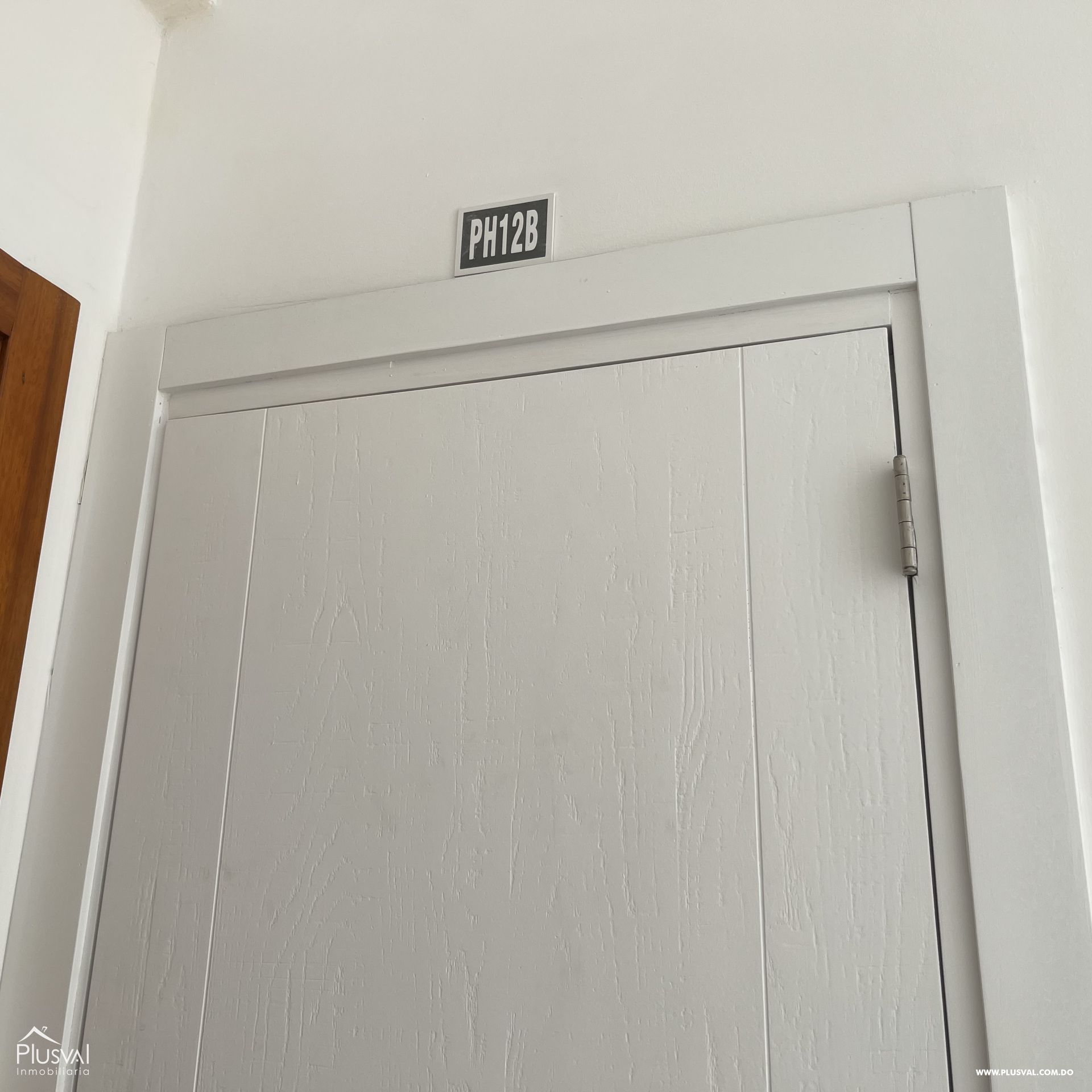 Venta de apartamento de 3 habitaciones en el sector de Evaristo Morales 293905