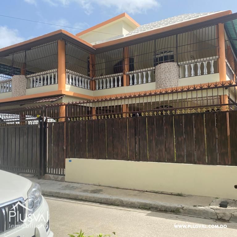 Amplia casa de dos niveles en venta en la Herradura. 293547