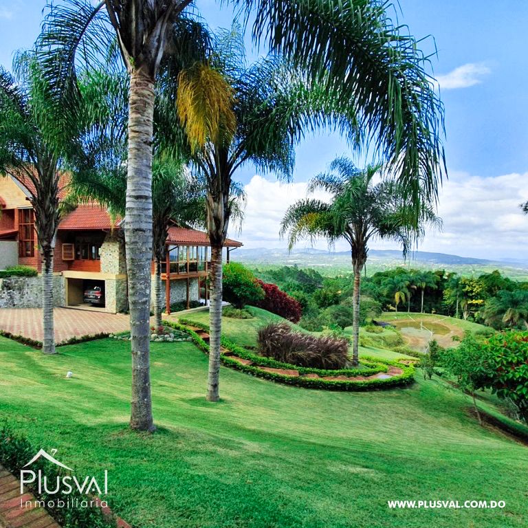 Villa en venta en Jarabacoa con amplios jardines 159862