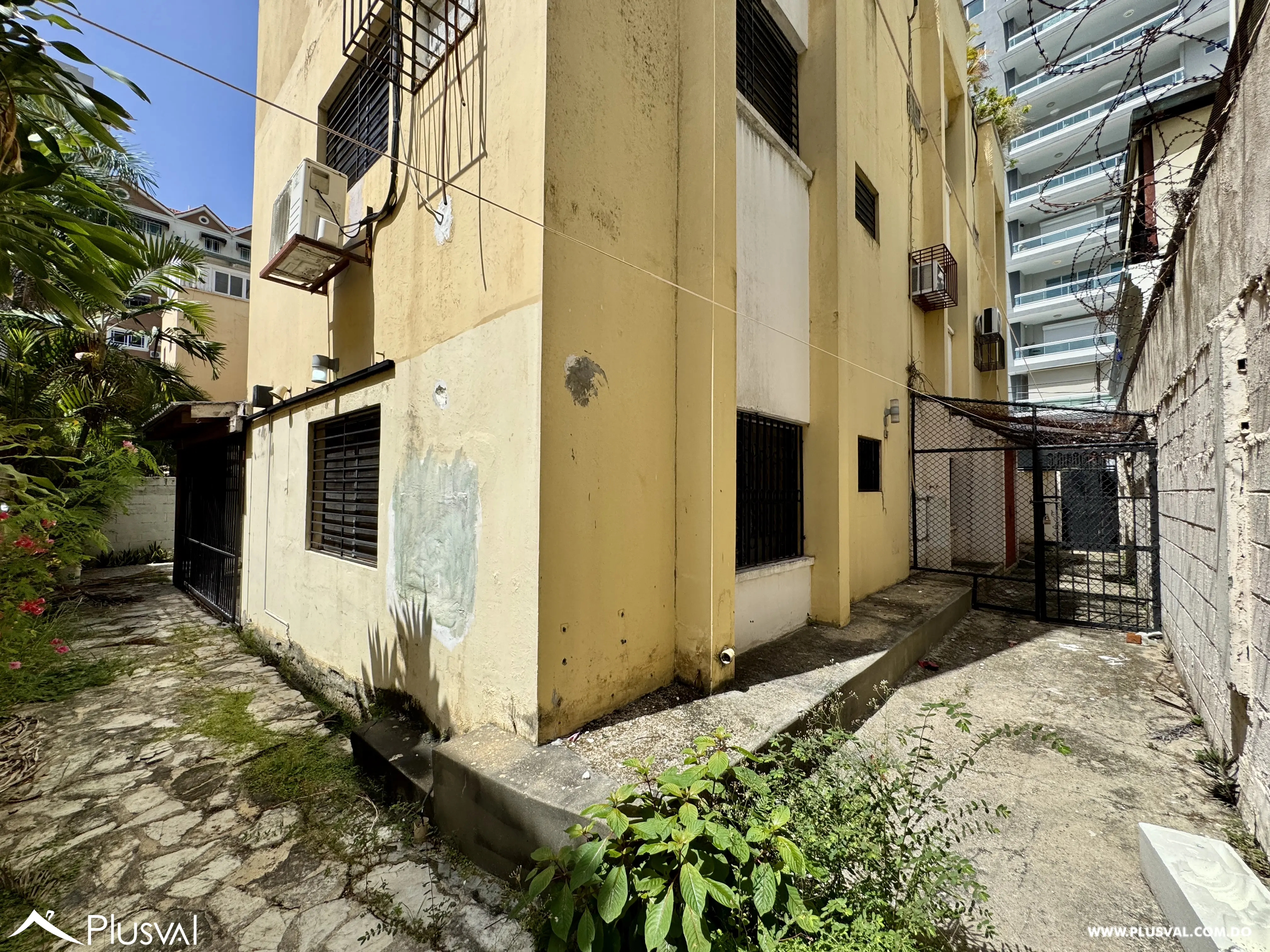 Apartamento en alquiler en Bella Vista con terraza y patio privado – 3 habitaciones y 173 m² 514393