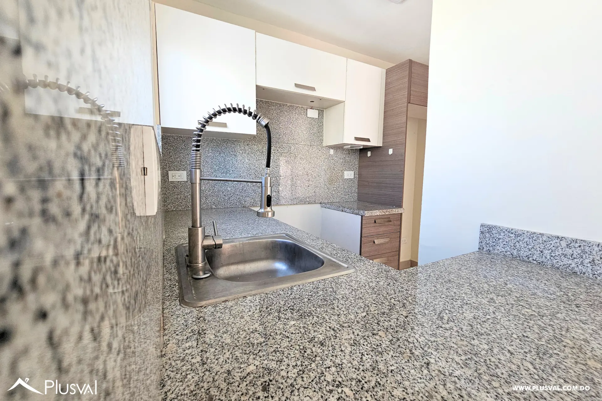 Apartamento en alquiler en Evaristo Morales 519722