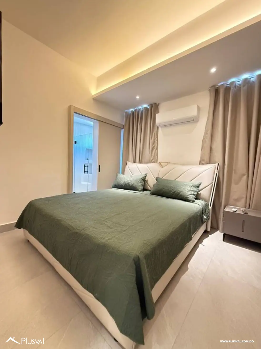 Apartamento Amueblado de Lujo en La Esmeralda con Vistas Panorámicas a Santiago. 523037