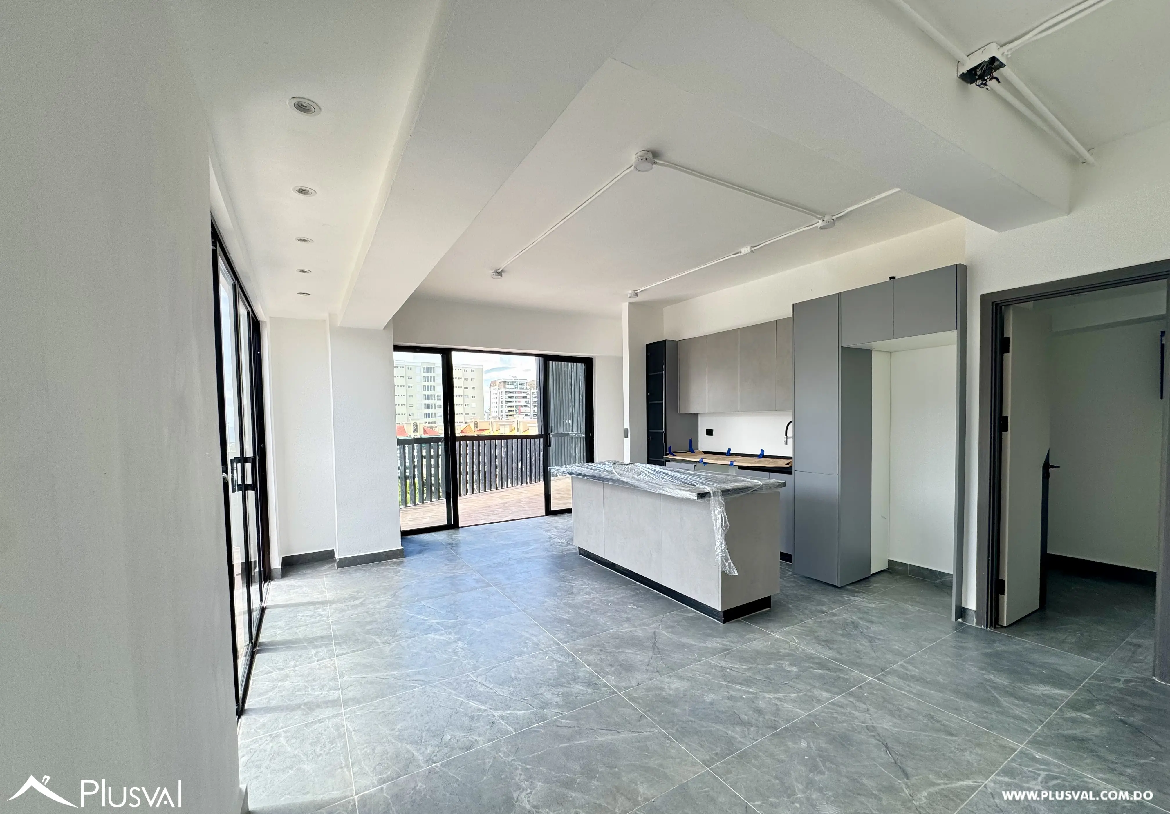 Alquilo Maravilloso Apto. Tipo Loft con excelente Balcon tipo Terraza 501630