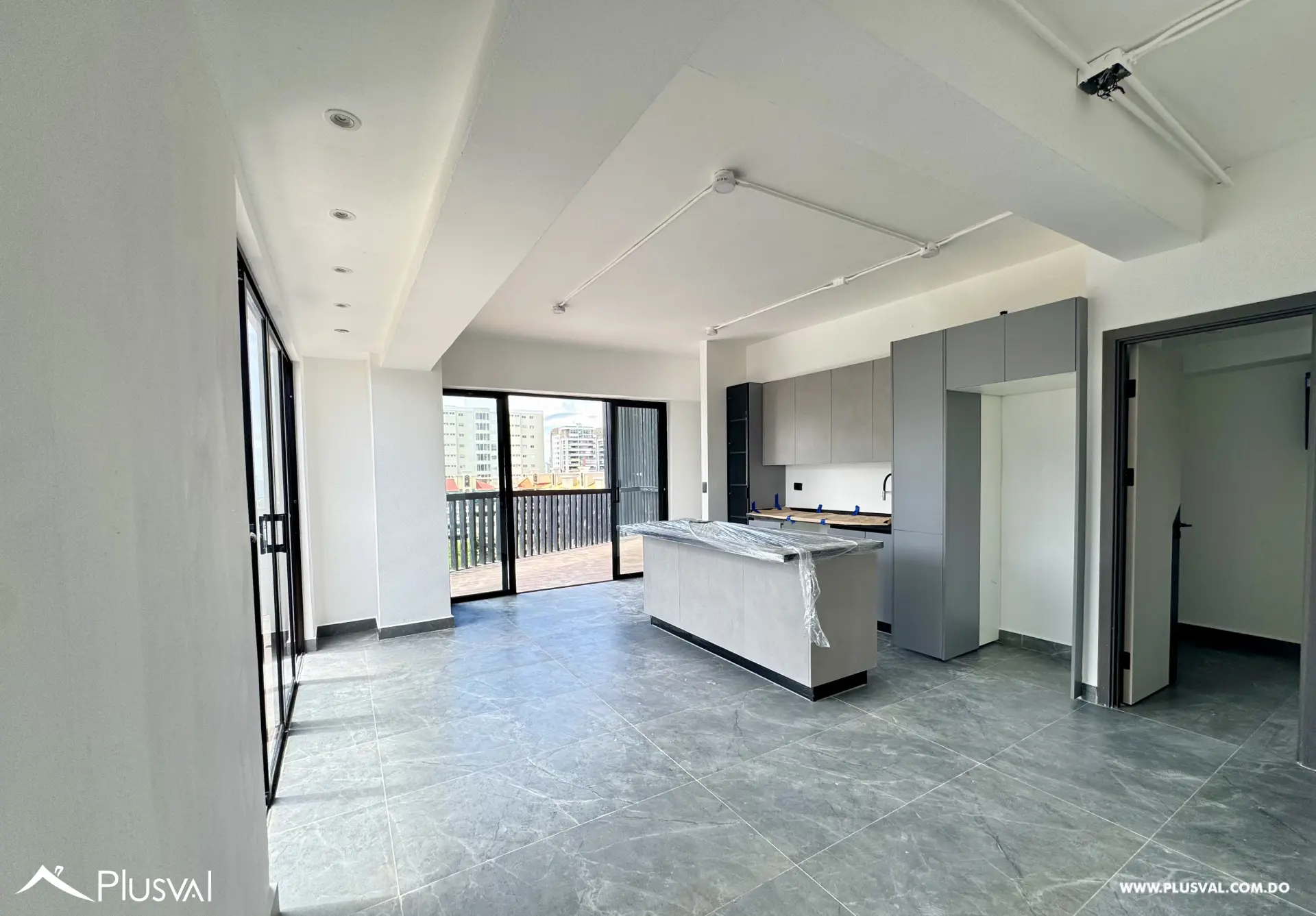 Alquilo Maravilloso Apto. Tipo Loft con excelente Balcon tipo Terraza 501630