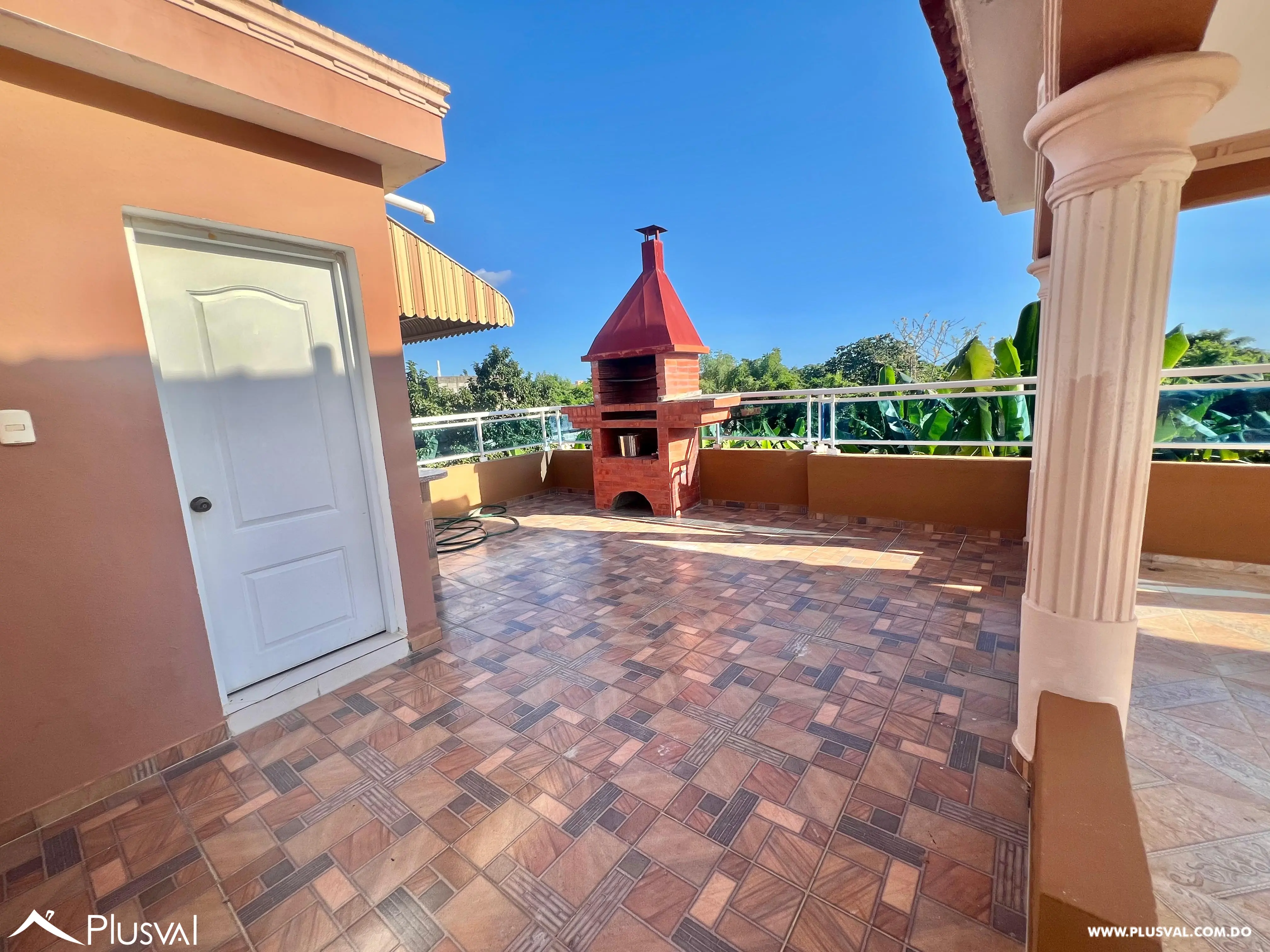 Casa en Brisa Oriental de 3 niveles. 478401