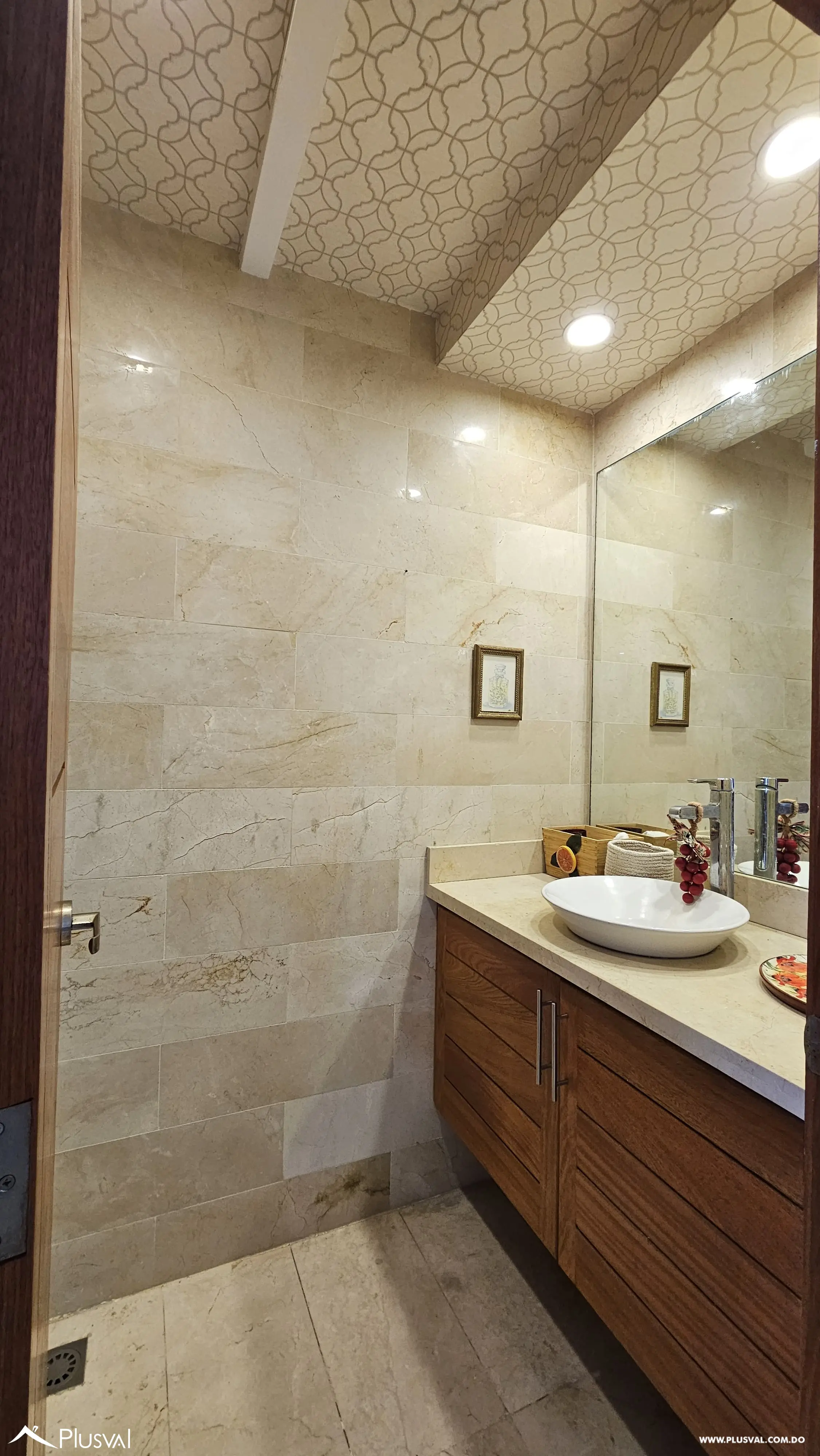 Torre amplia en el centro de Piantini 484180