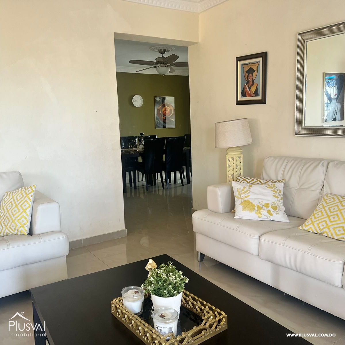 Casa en venta en Santo Domingo Este, mas una segunda casa con jacuzzi en el segundo piso. 381779