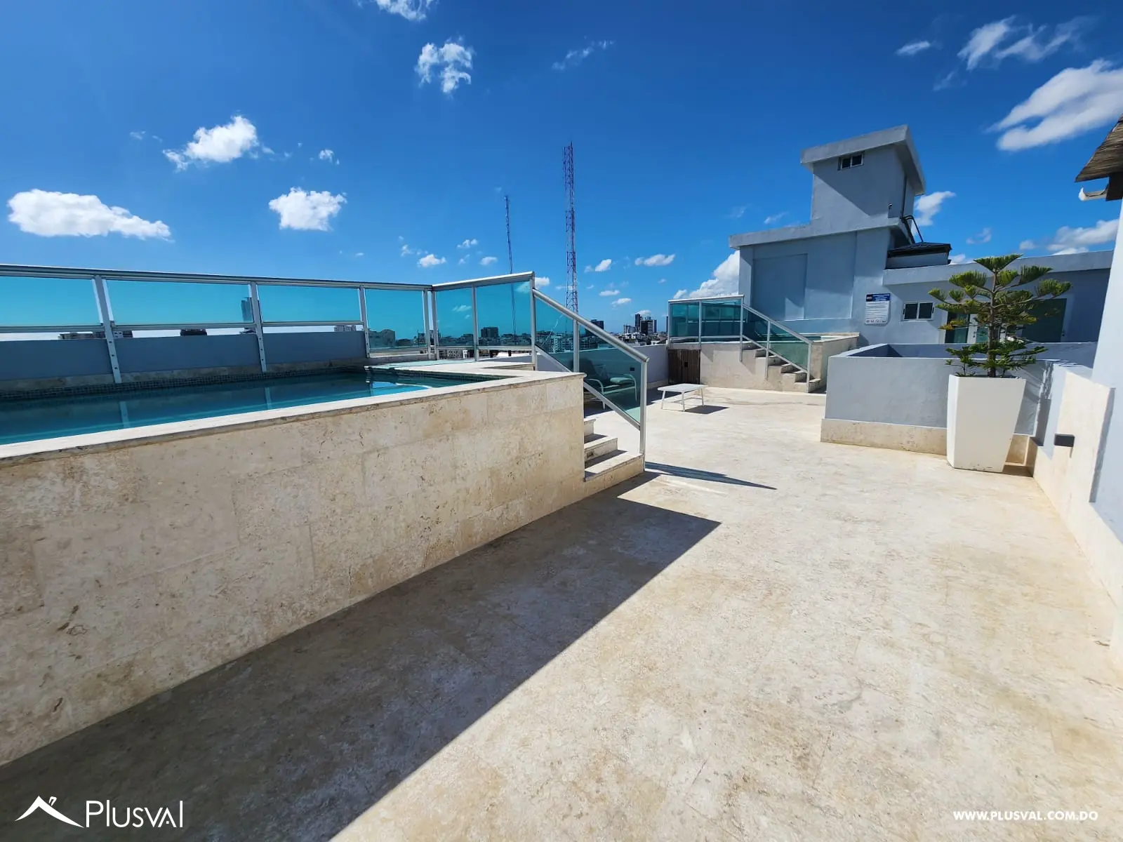 Apartamento de 3 habitaciones en  Evaristo Morales 480493