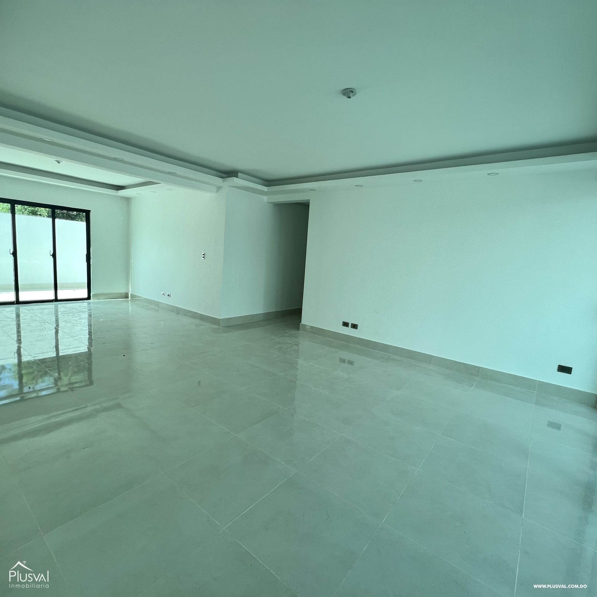 Espectacular apartamento en primer nivel con patio 259097