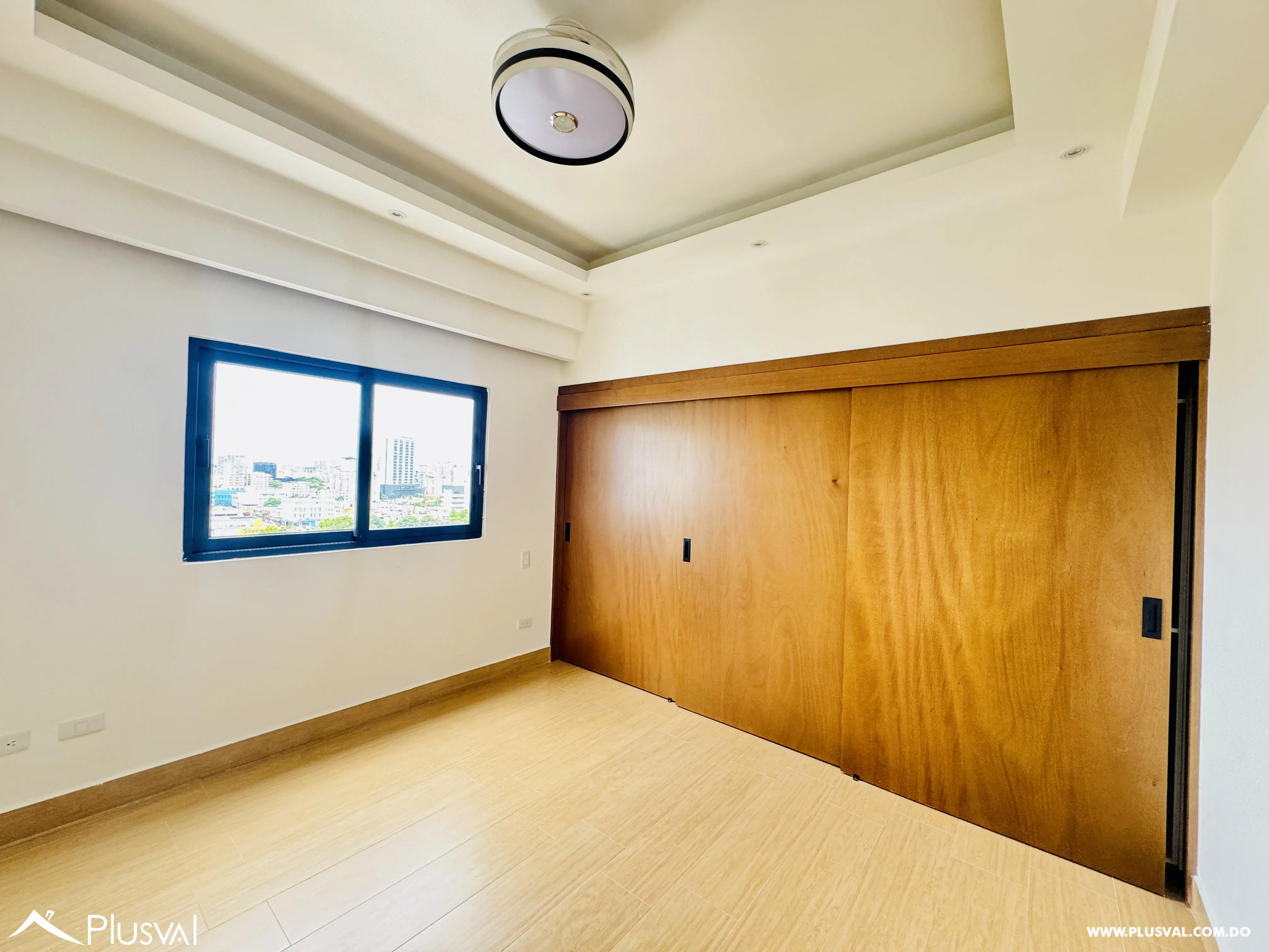 Apartamento de alquiler en exclusivo sector de Naco con vista despejada. 505205
