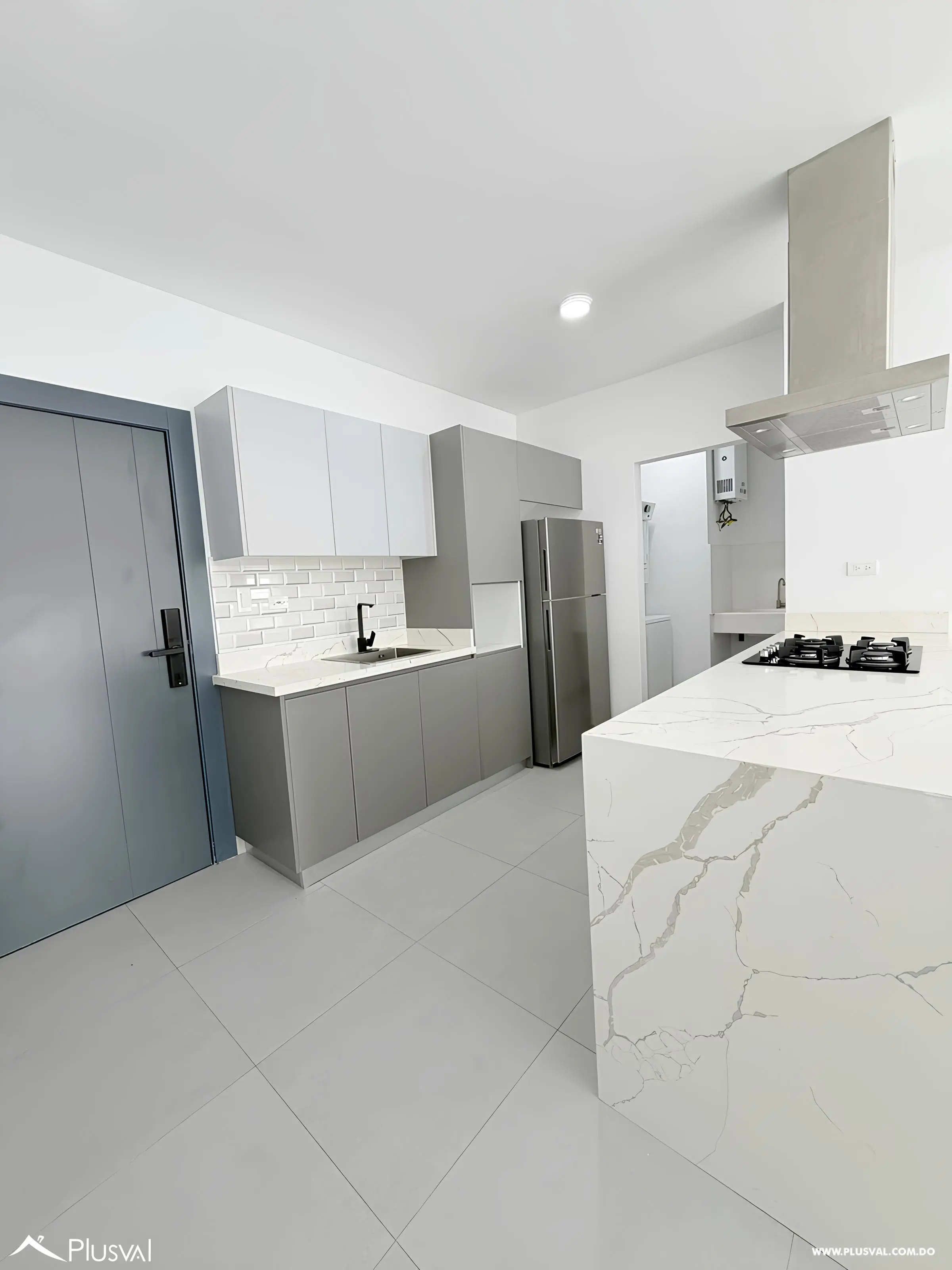 Apartamento piso alto con LB completa 520845