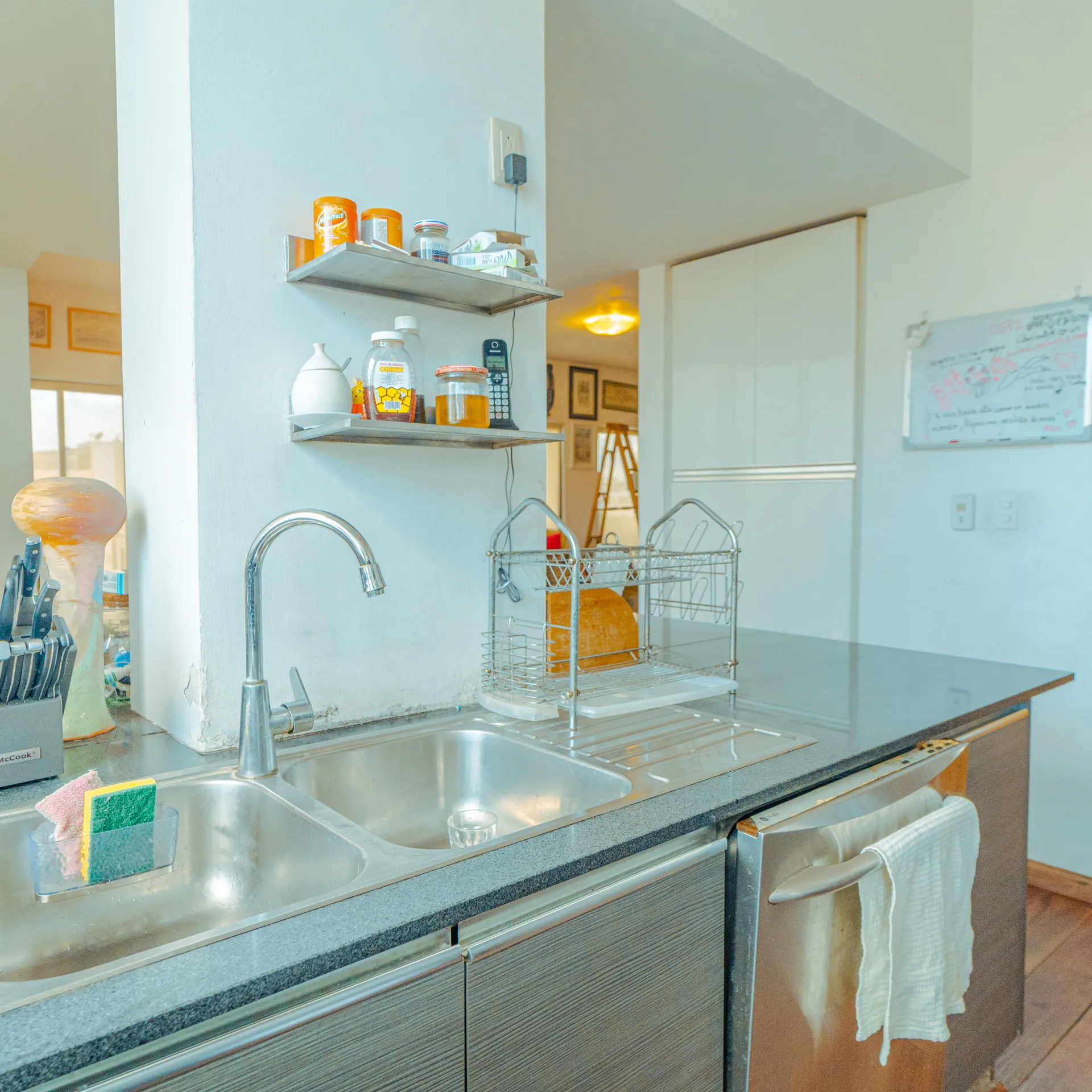 Pent-house con terraza privada y 3 parqueos en Evaristo Morales 435840