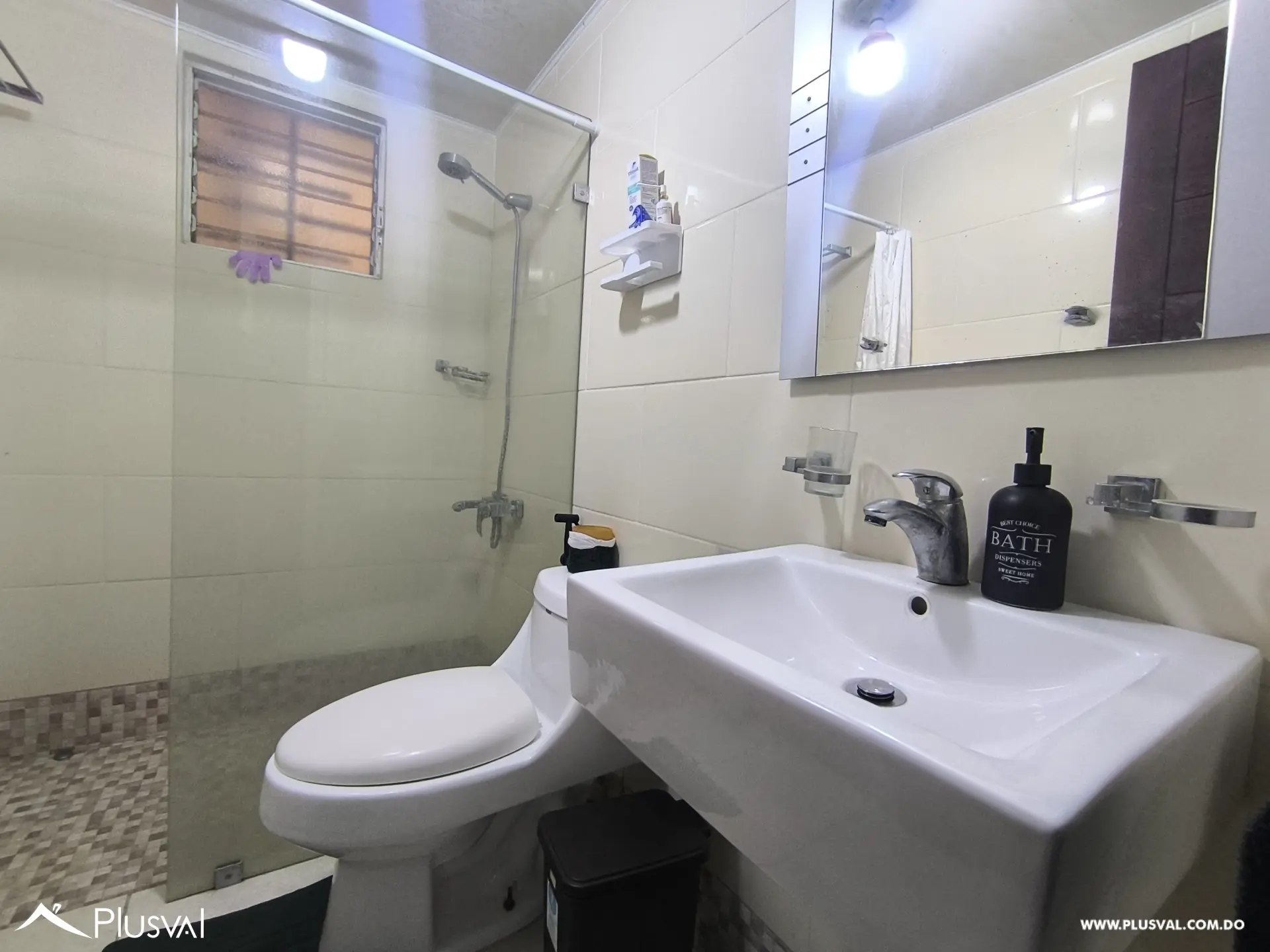 Amplio Apartamento de 3 Habitaciones en Venta en Autopista San Isidro 526861