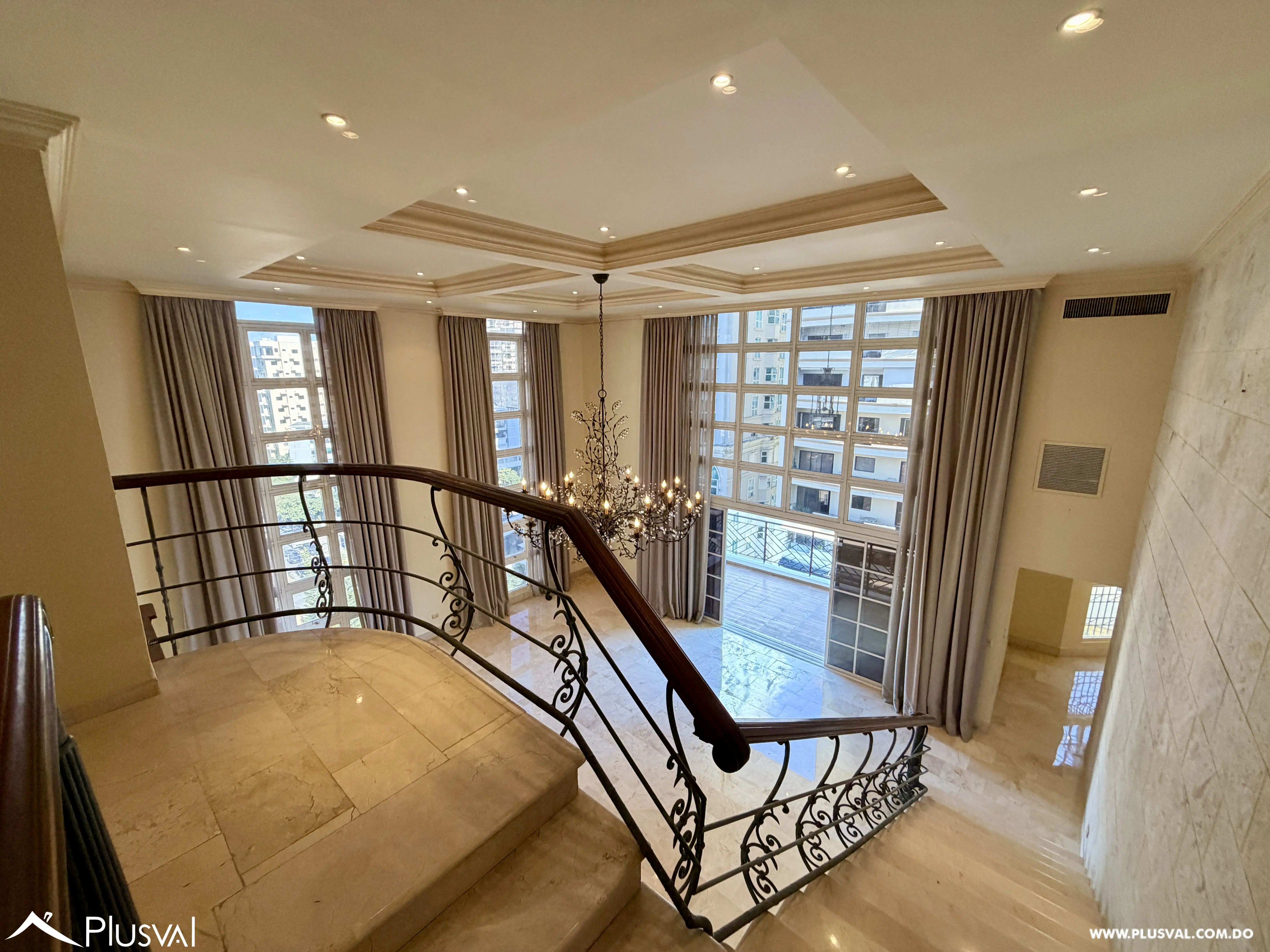 Apartamento penthouse de 3 niveles en La Esperilla en venta 490072