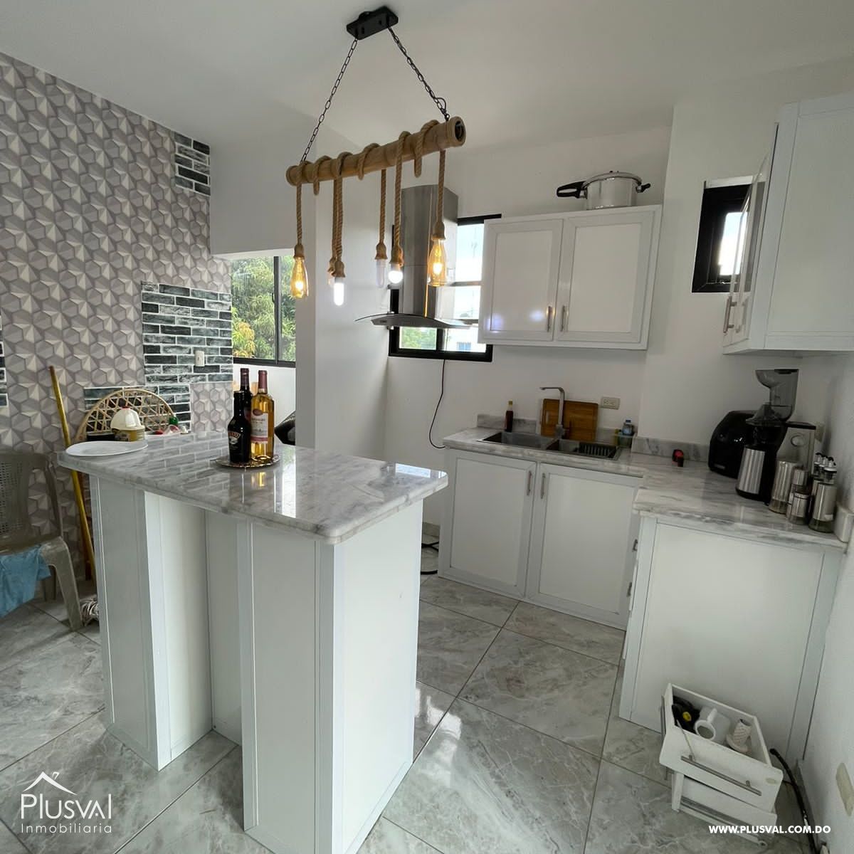 Amplio Apartamento en Alquiler en Cerro Alto, Santiago 399901