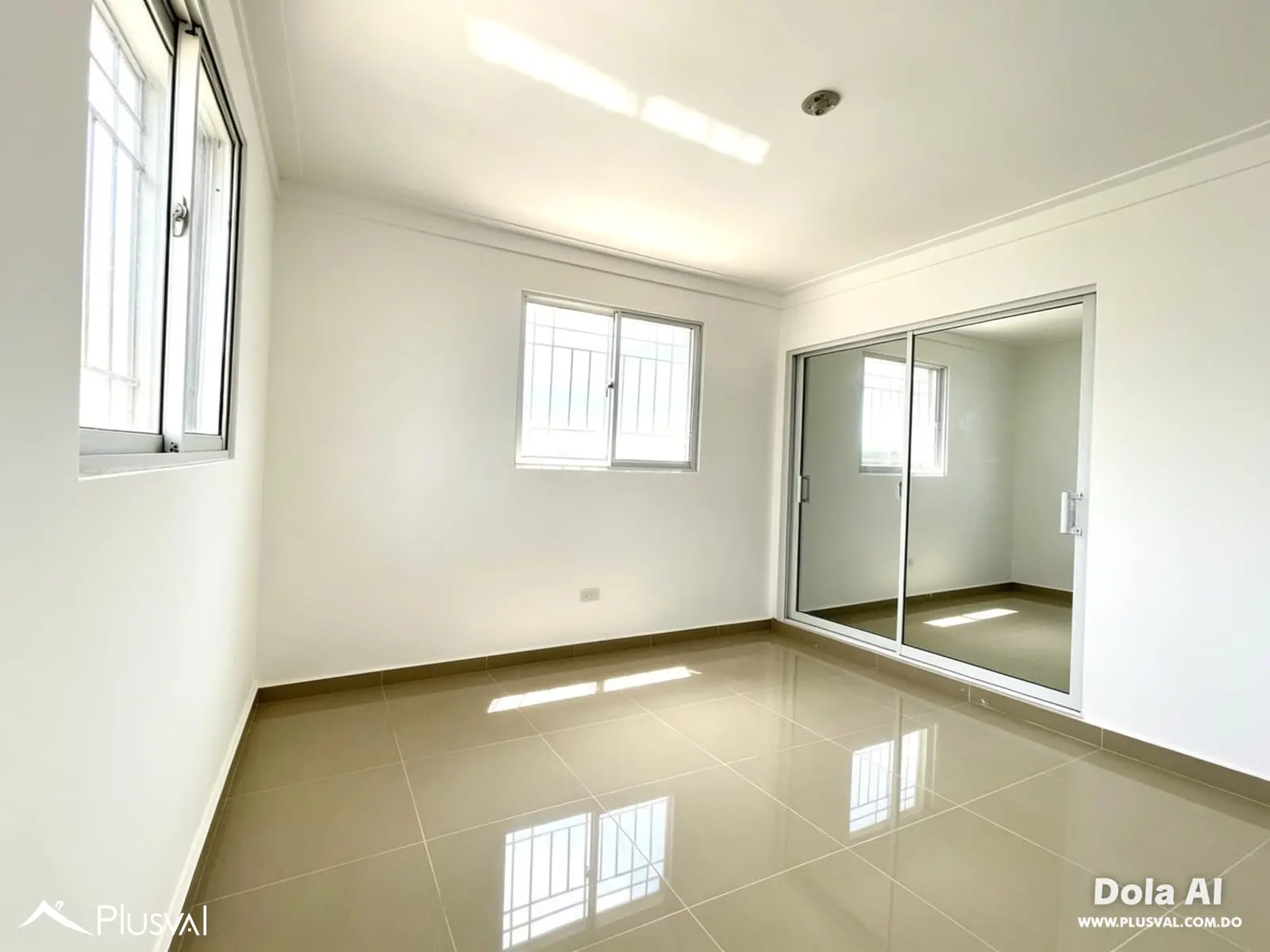 Amplio apartamento  en venta con cercanías a diversos comerciales. 515794