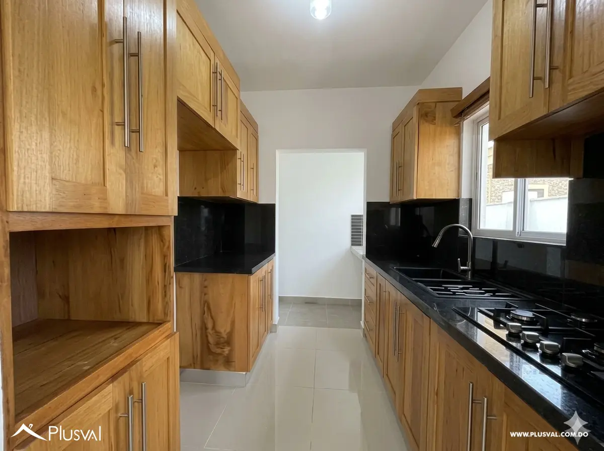 Apartamento en Venta con Patio Privado en San Francisco de Macorís. 521155