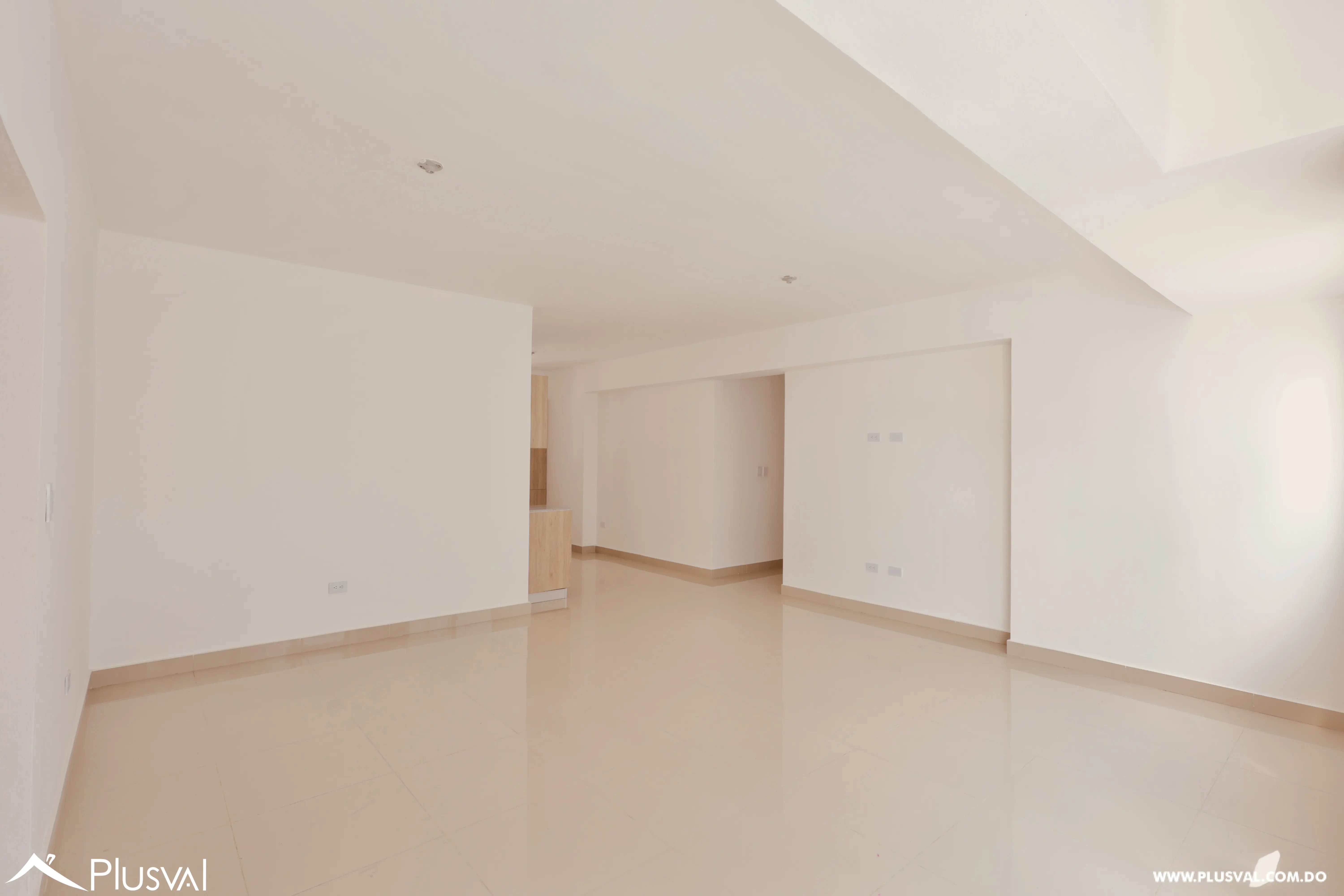 Descubre tu nuevo hogar en una exclusiva torre a pasos de la Av. Máximo Gómez. 471907