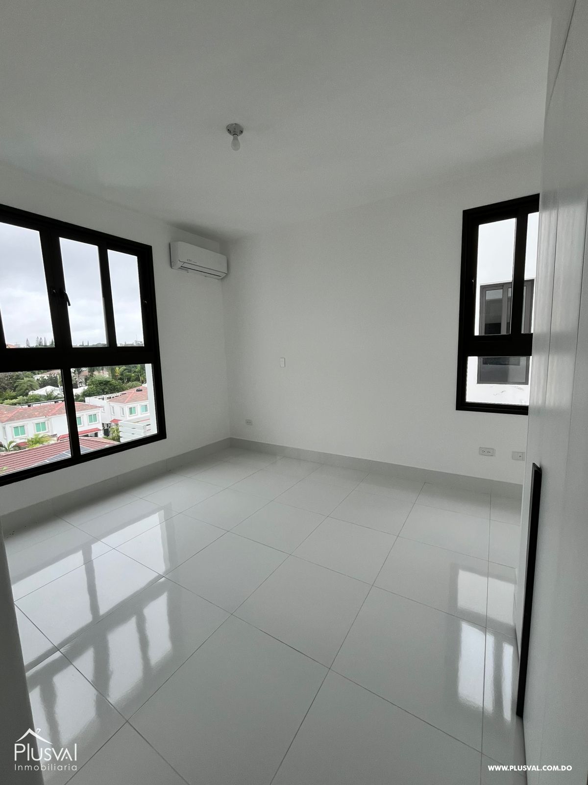 Apartamento Tipo Pent-House en alquiler en Cerro Hermoso con Increíbles Vistas 484107