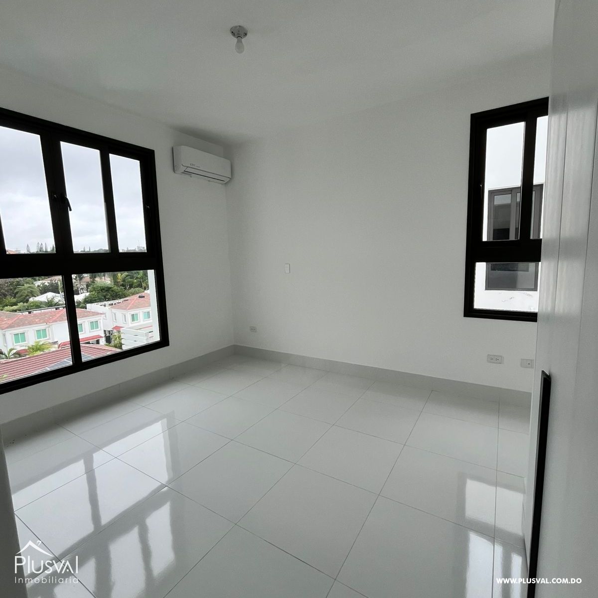 Apartamento Tipo Pent-House en alquiler en Cerro Hermoso con Increíbles Vistas 484107