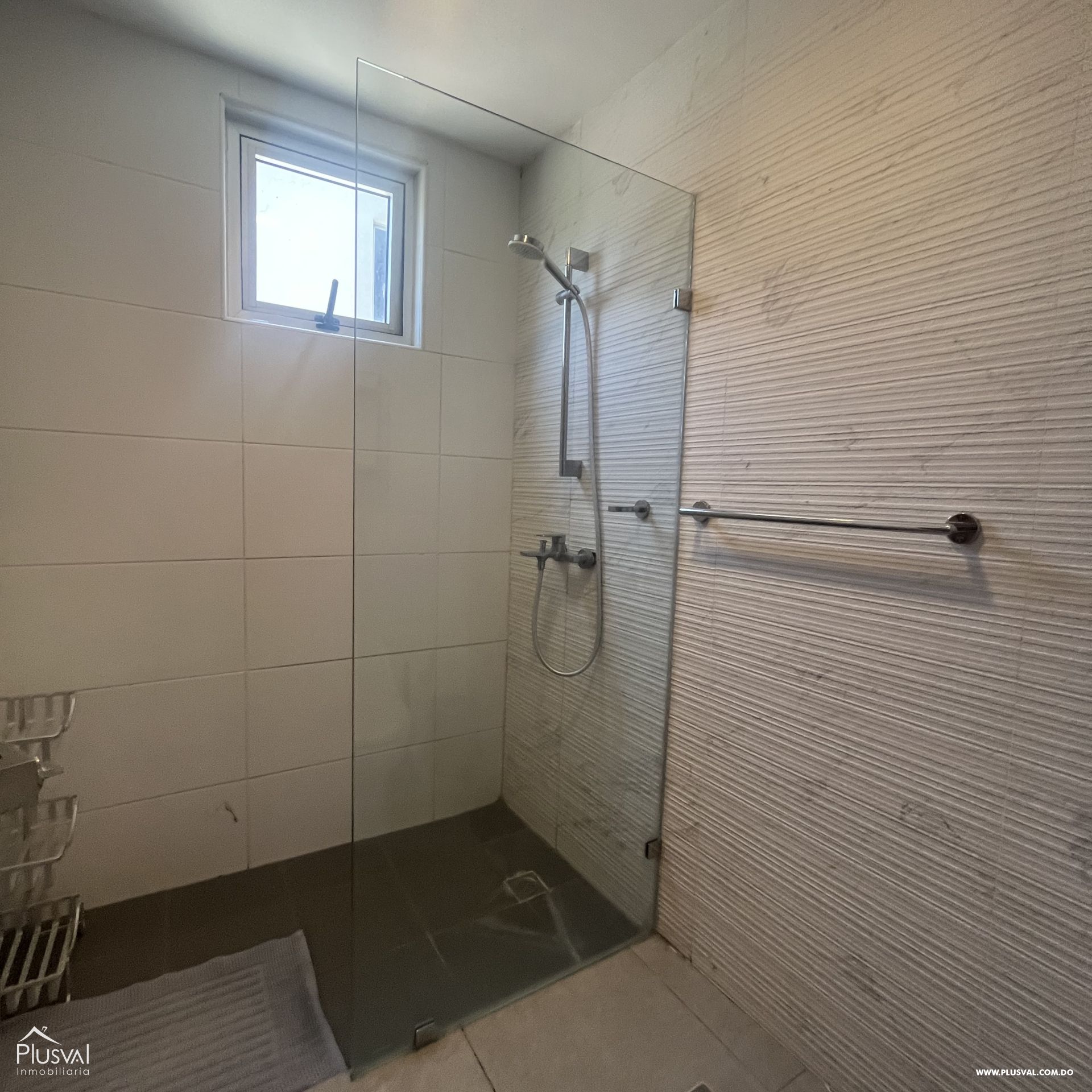 Apartamento amueblado en venta para inversión en Ensanche Paraíso 392409