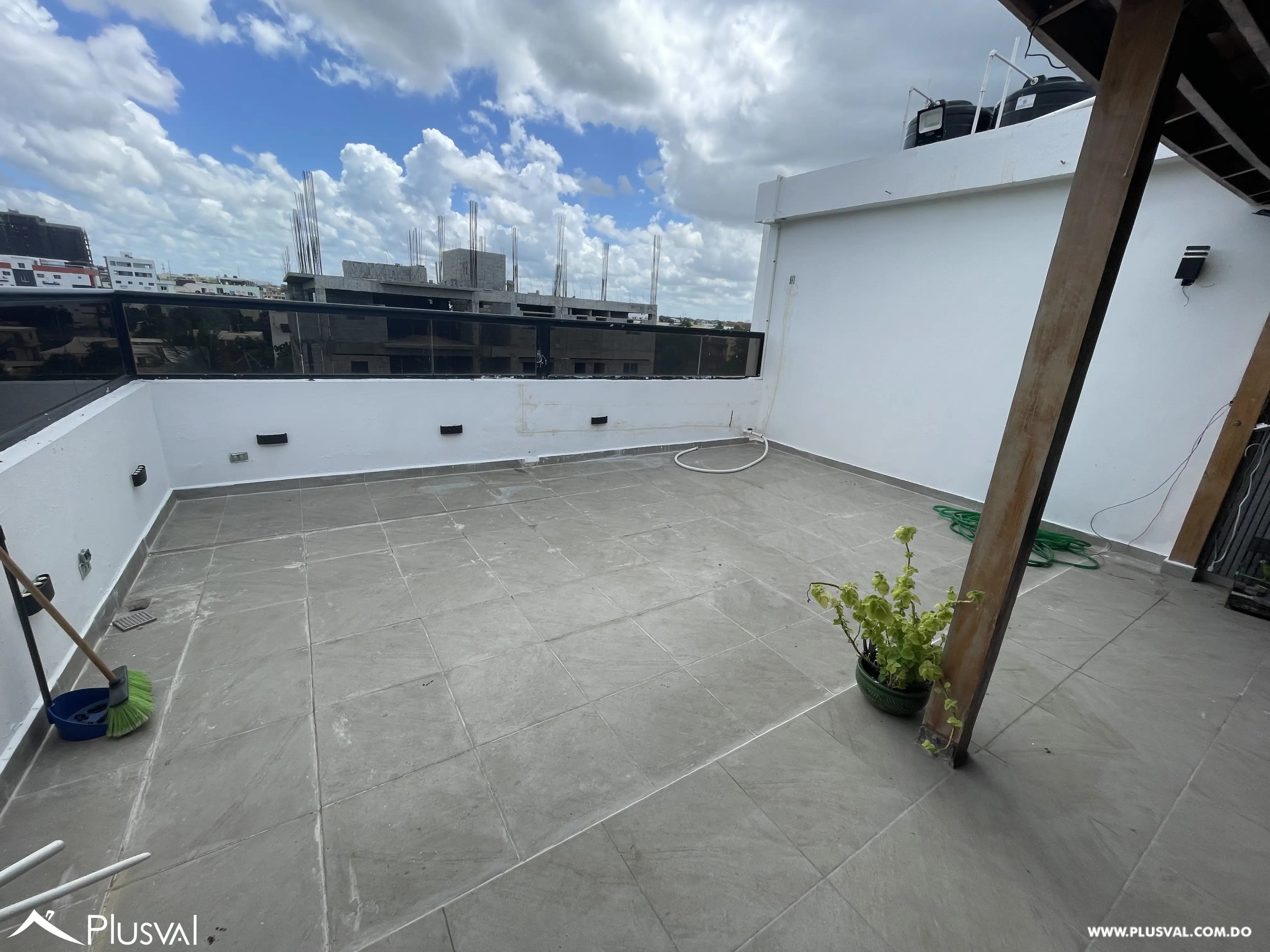 Apartamento en venta 3Hab · Dos Cocinas caliente y fría· 3 Parqueos · SDE 508618
