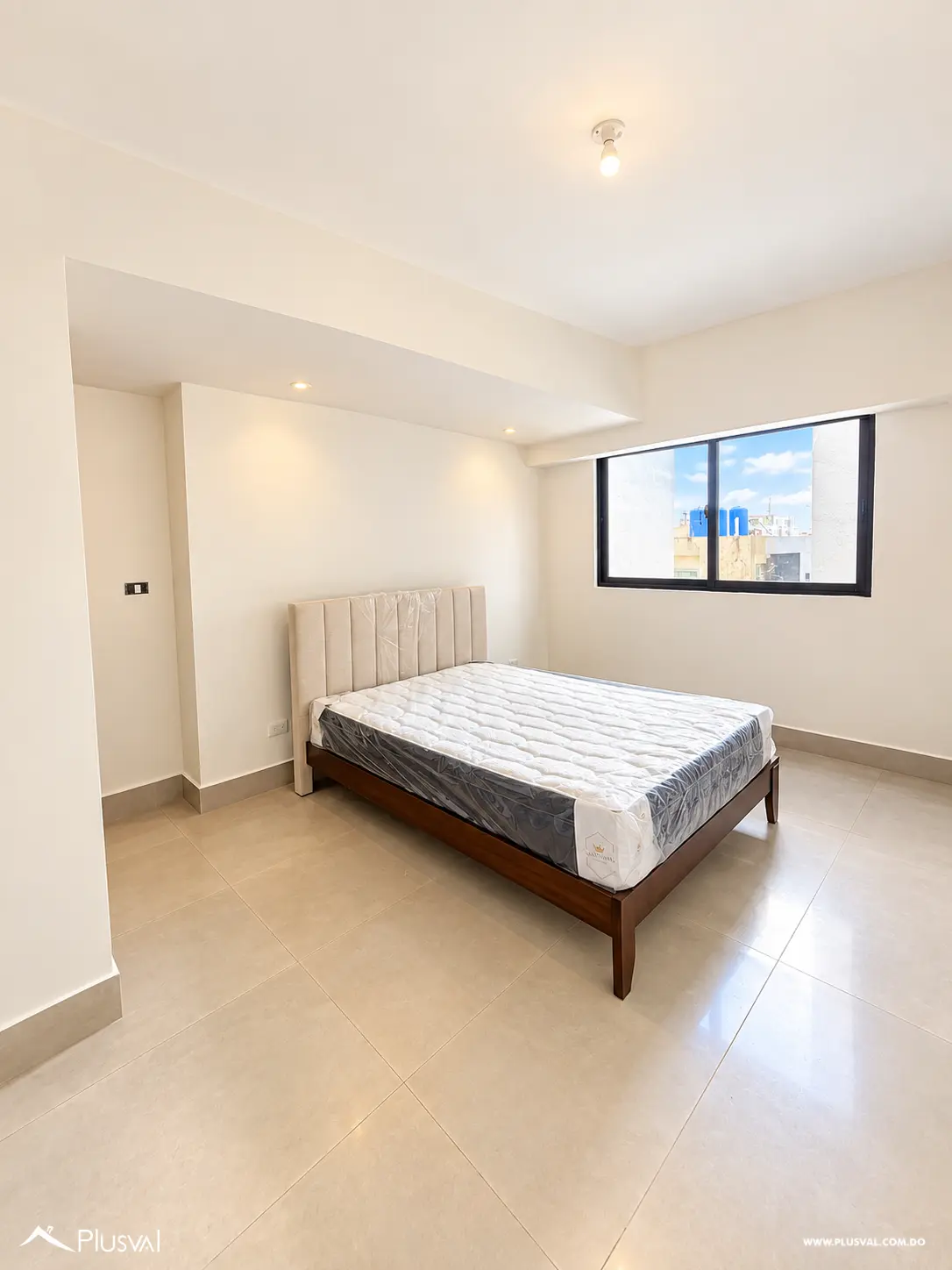 Apartamento en venta de 3 habitaciones en Evaristo Morales - Amueblado 531621