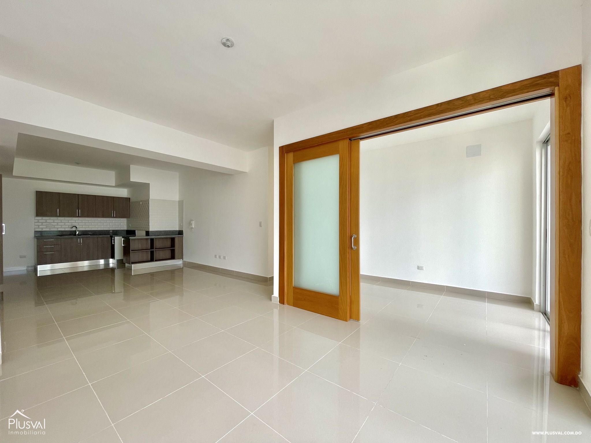 Alquiler Apartamento 2 Hab + Estudio, con Area Social y 2 parqueos + Locker en Serralles 235916