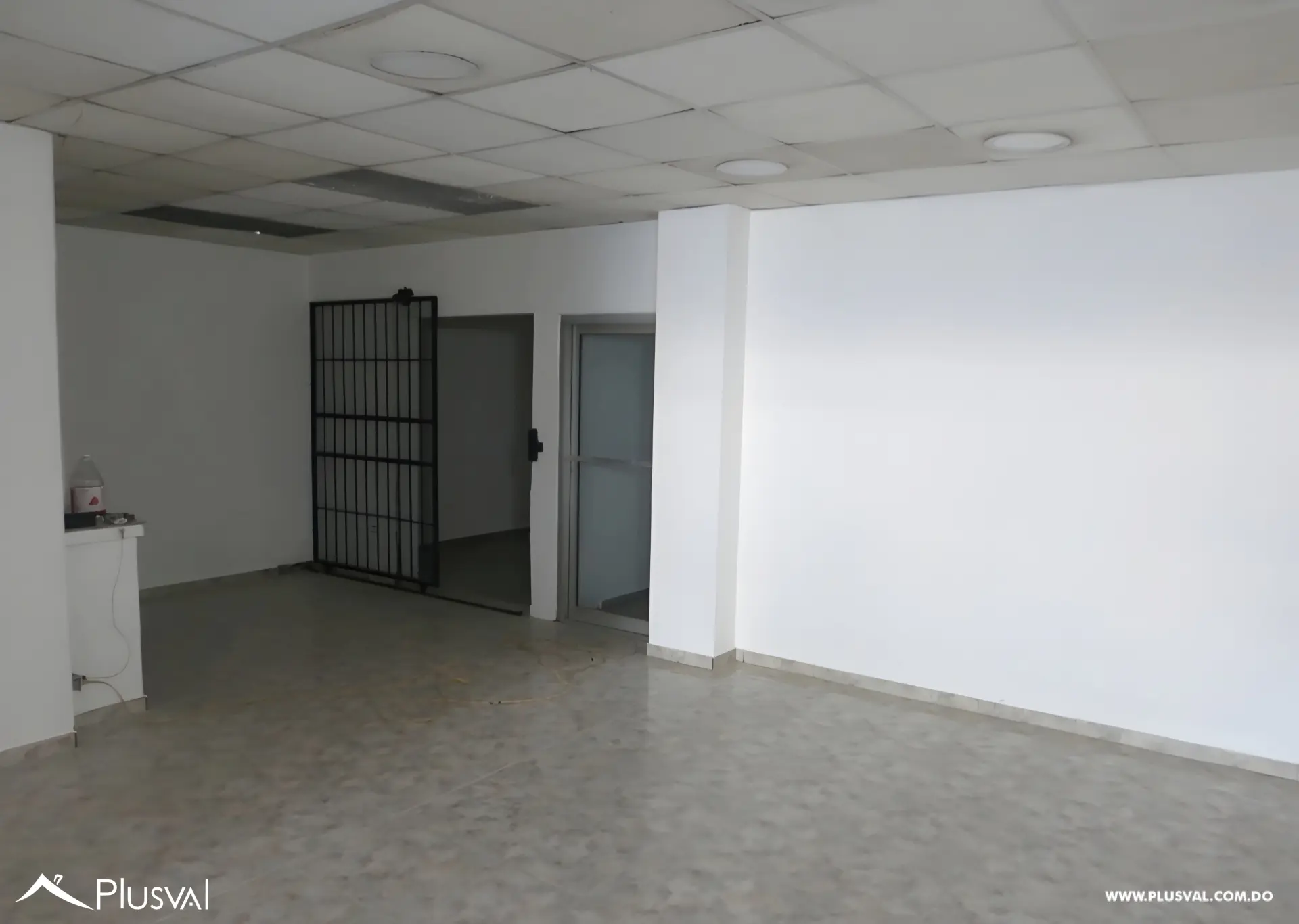 Local comercial en venta frente al Hospital Darío Contreras 502494