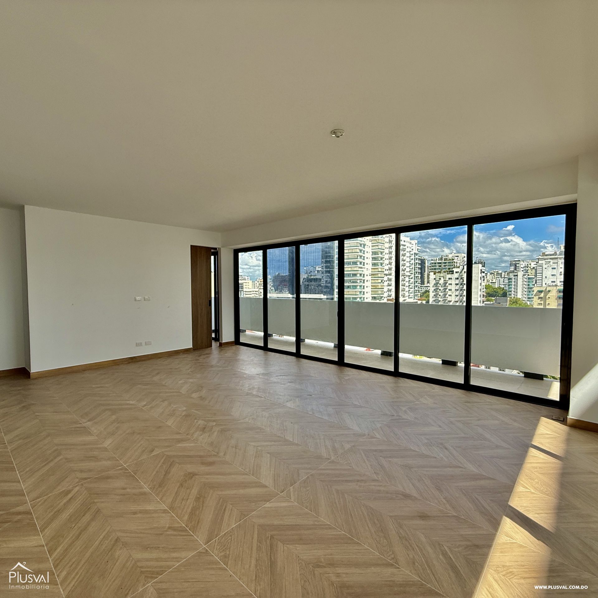Apartamentos de 3 Habitaciones + Estudio en Venta – Torre de Lujo Lista en Piantini con Áreas Sociales Exclusivas 434479