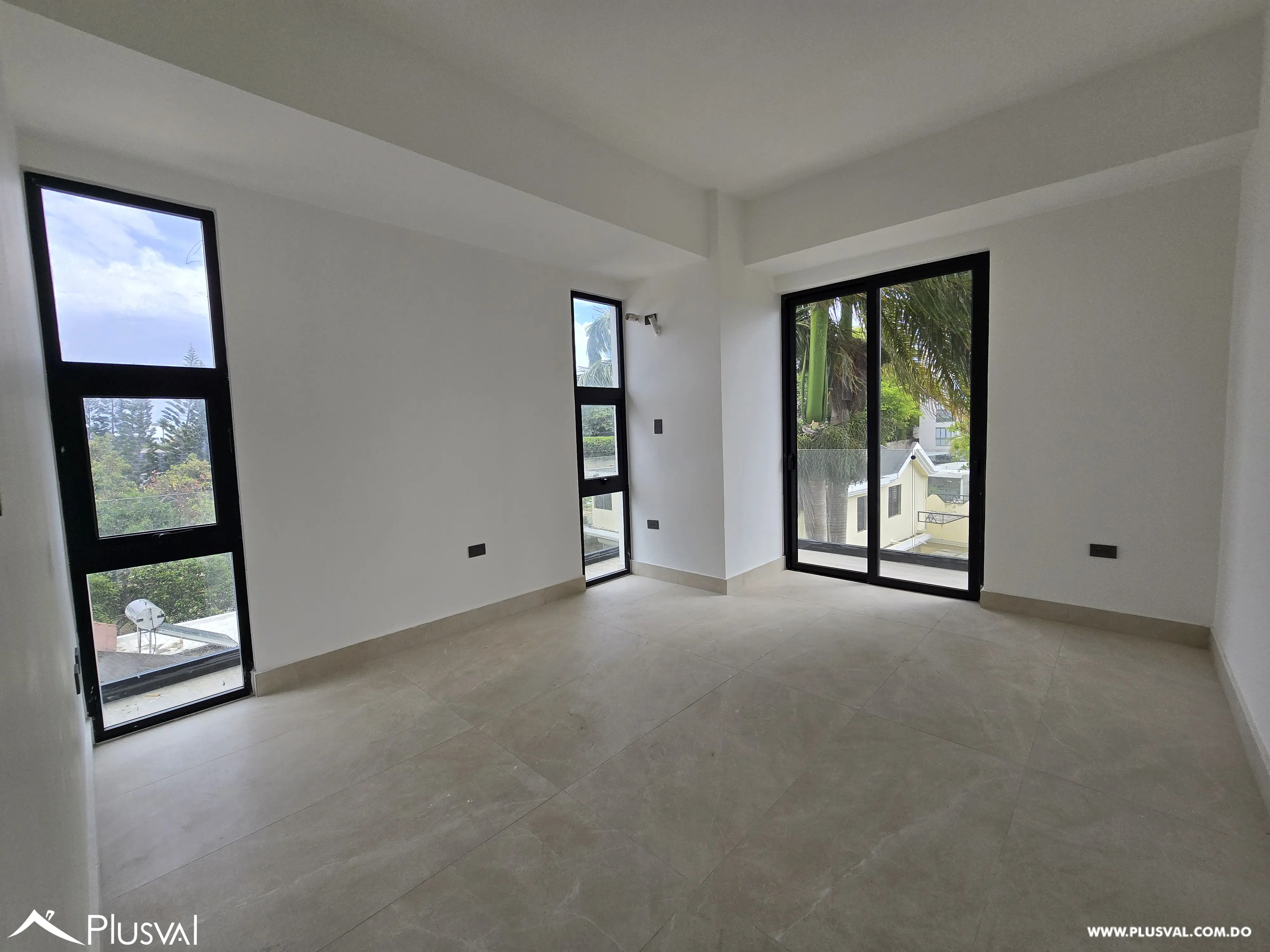 Apartamento en Venta Con terraza, Vistas Despejadas y Diseño Moderno 528413