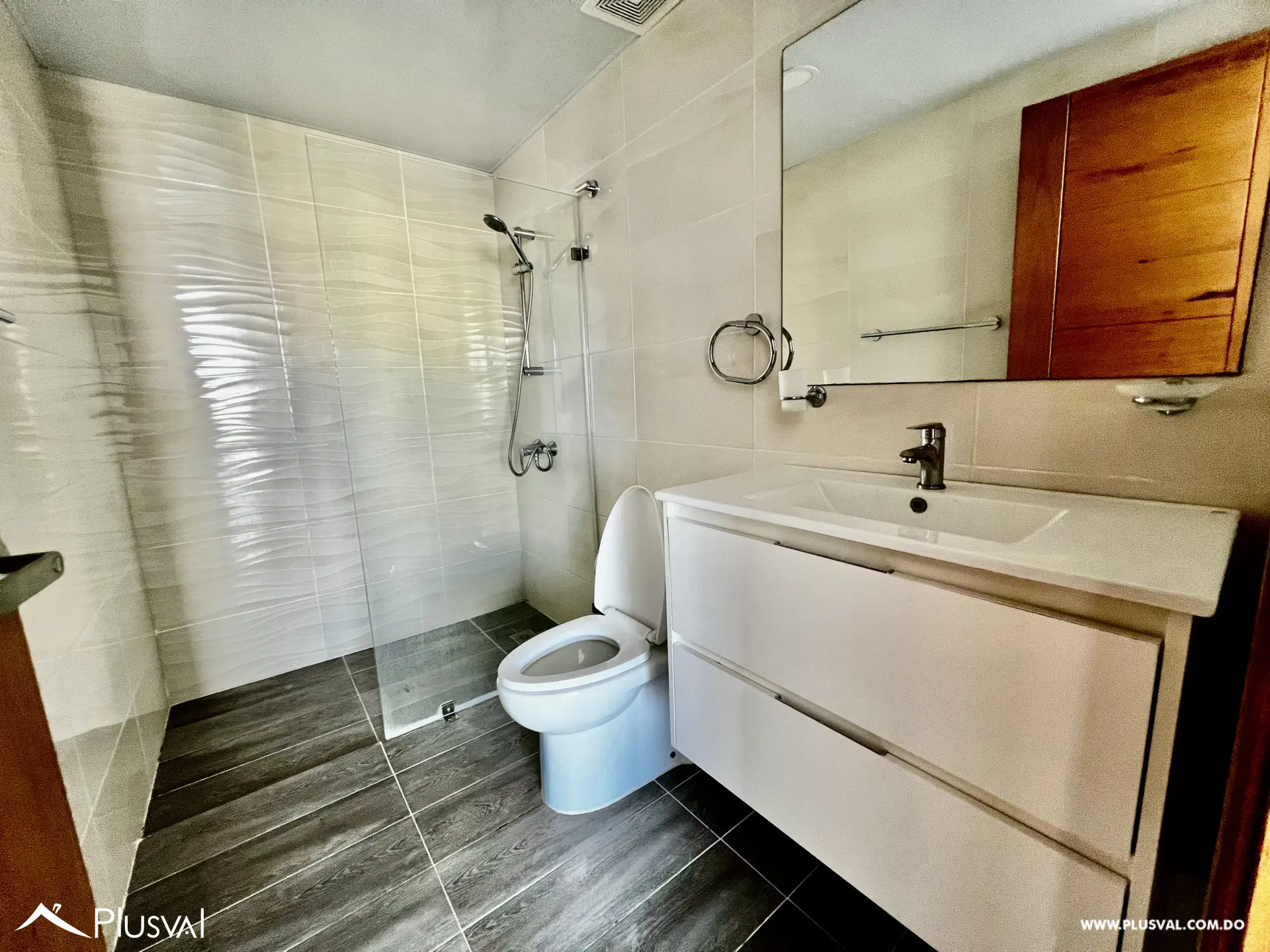 Apartamento en alquiler, en lujosa torre con amenidades en Bella Vista. 480816