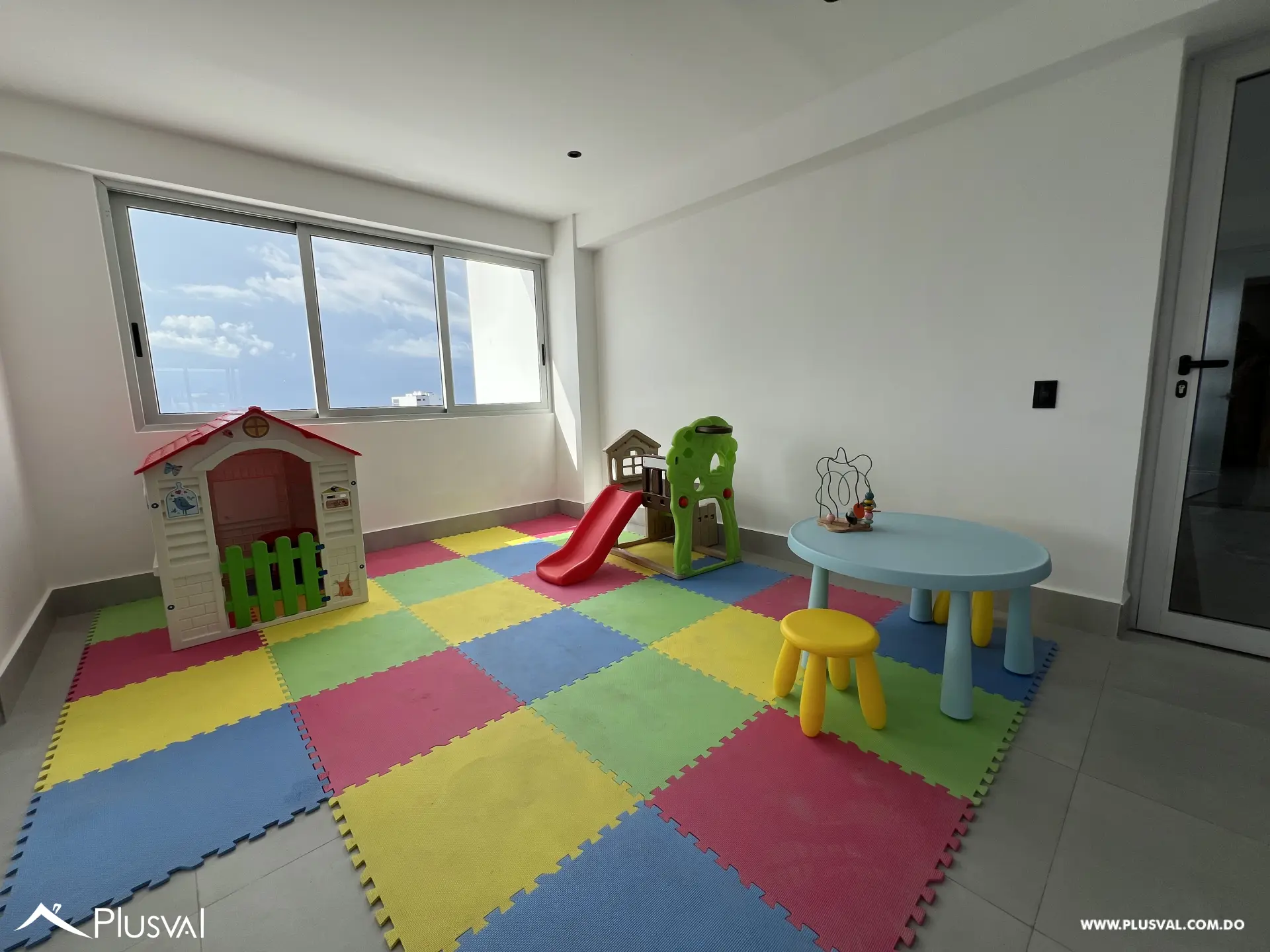 Apartamento de 2 habitaciones con Terraza En Renacimiento 455909